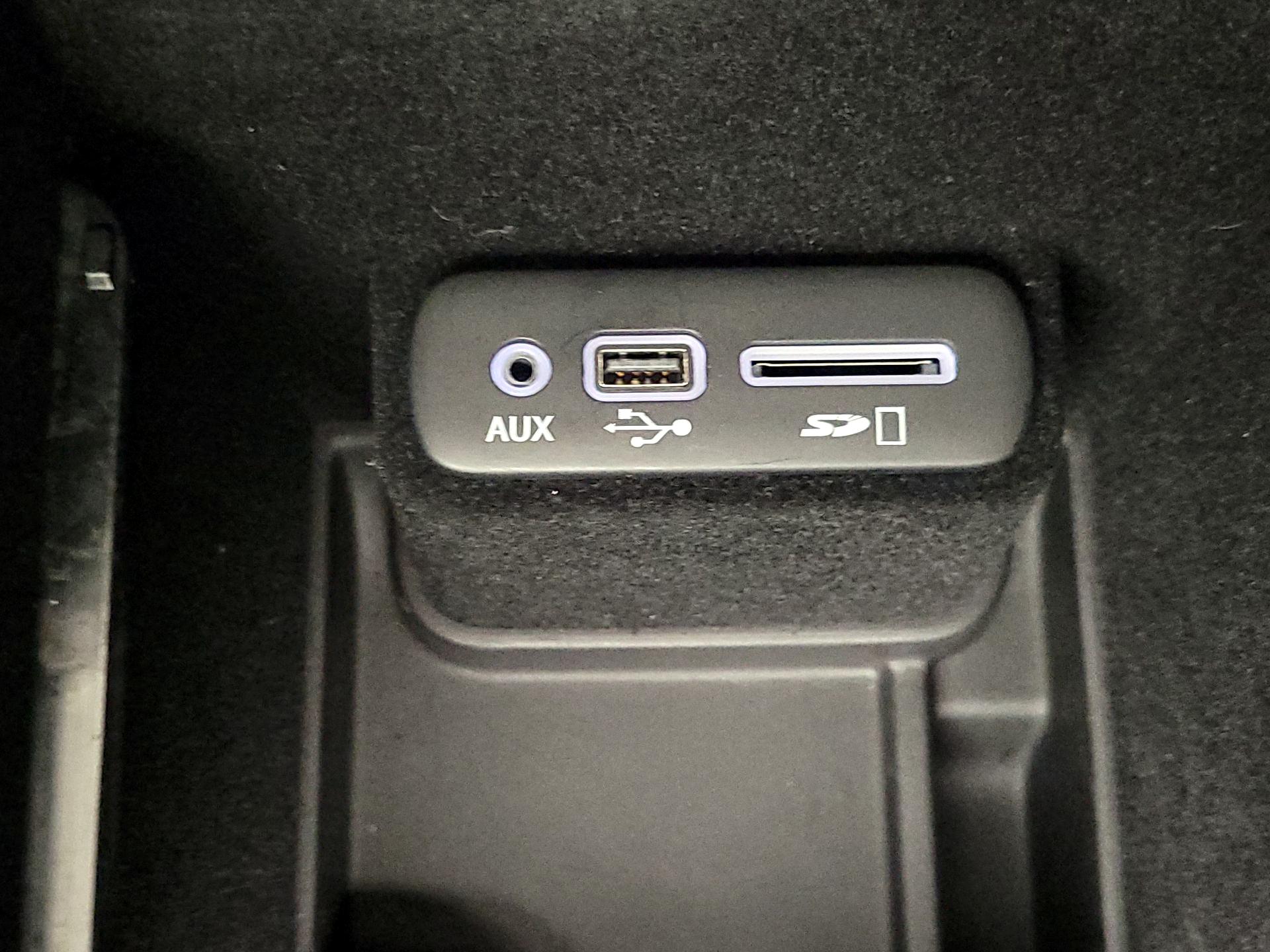 Thumbnail: 2016 Dodge Charger - 19