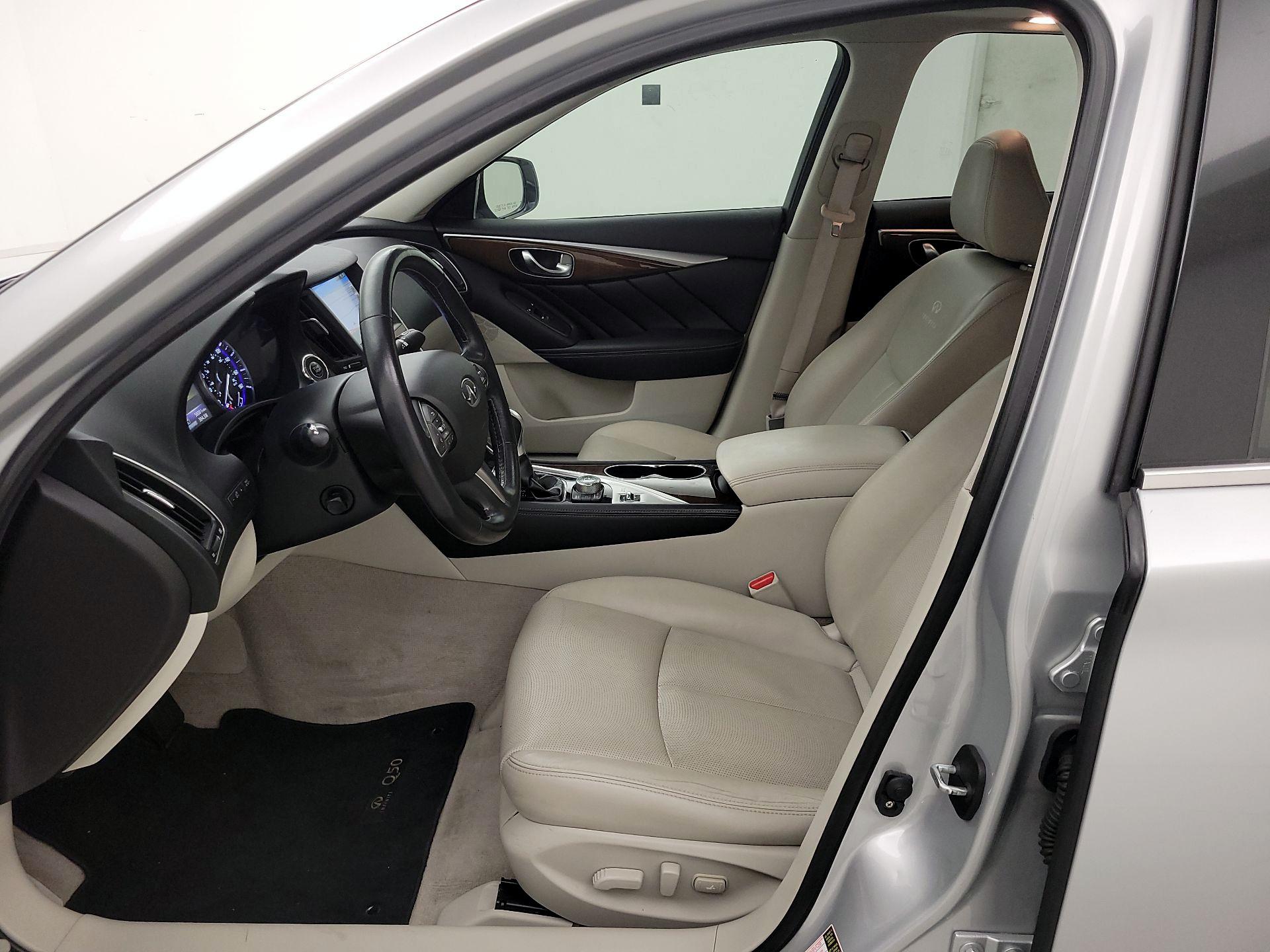 Thumbnail: 2014 INFINITI Q50 - 11