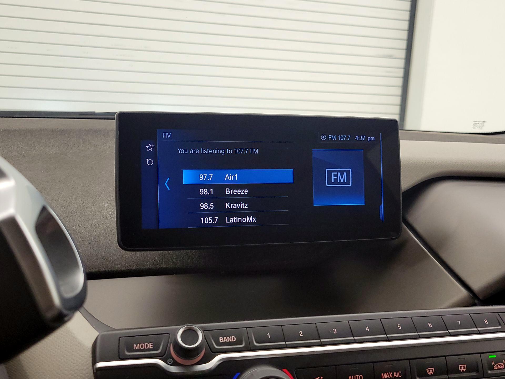Thumbnail: 2018 BMW i3 - 16