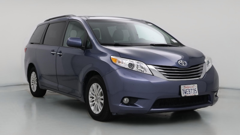 2017 Toyota Sienna XLE Hero Image