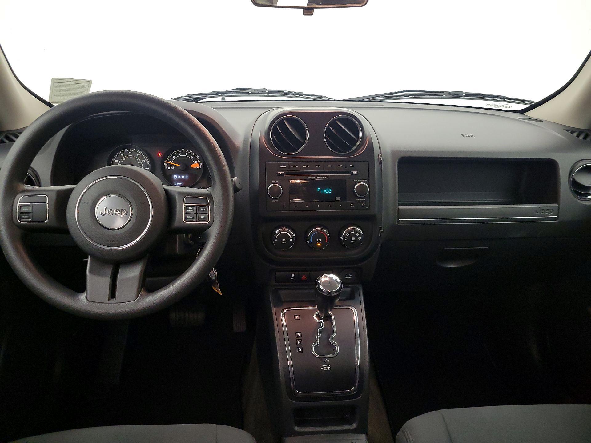 Thumbnail: 2014 Jeep Patriot - 9