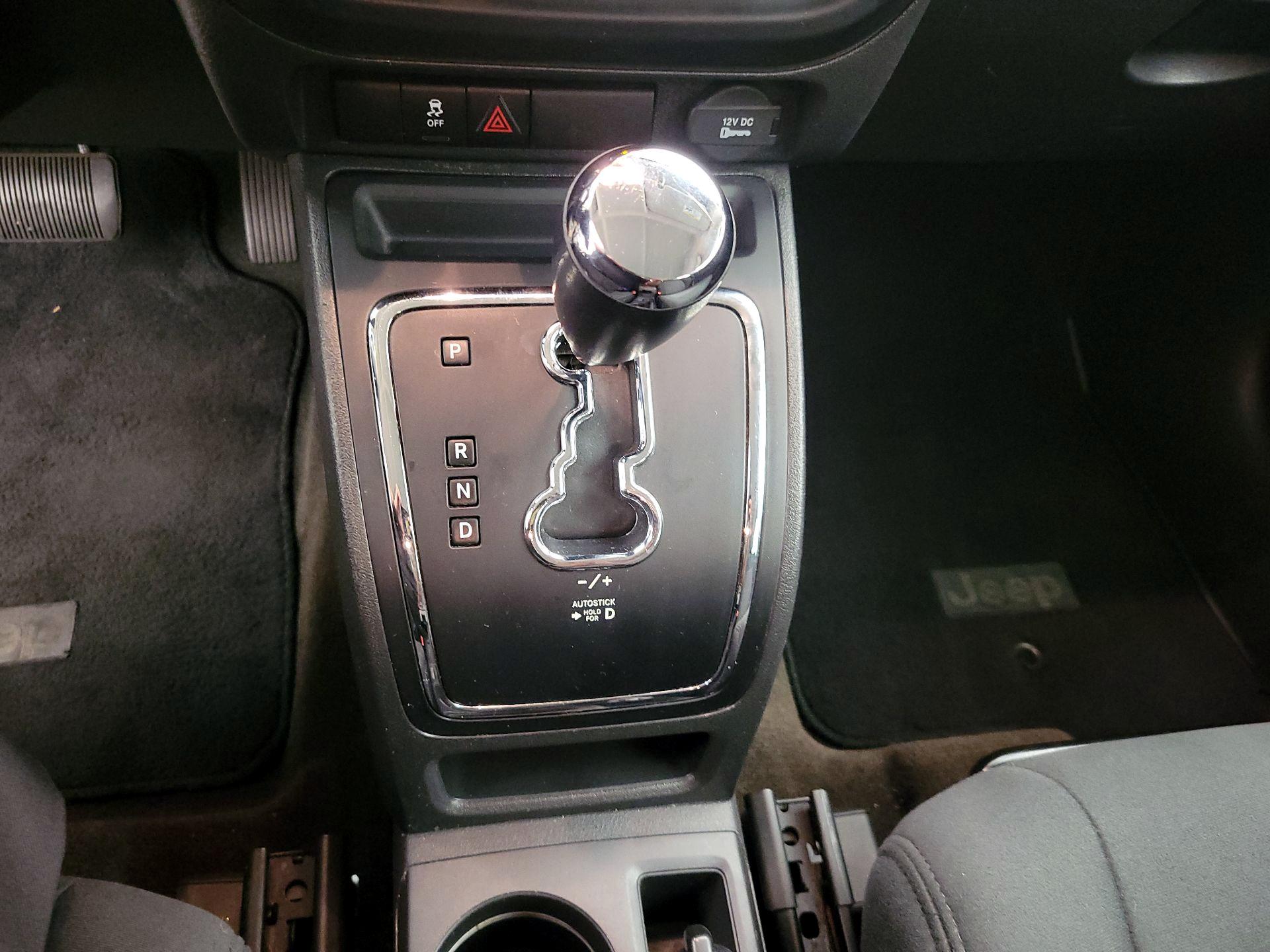 Thumbnail: 2014 Jeep Patriot - 15