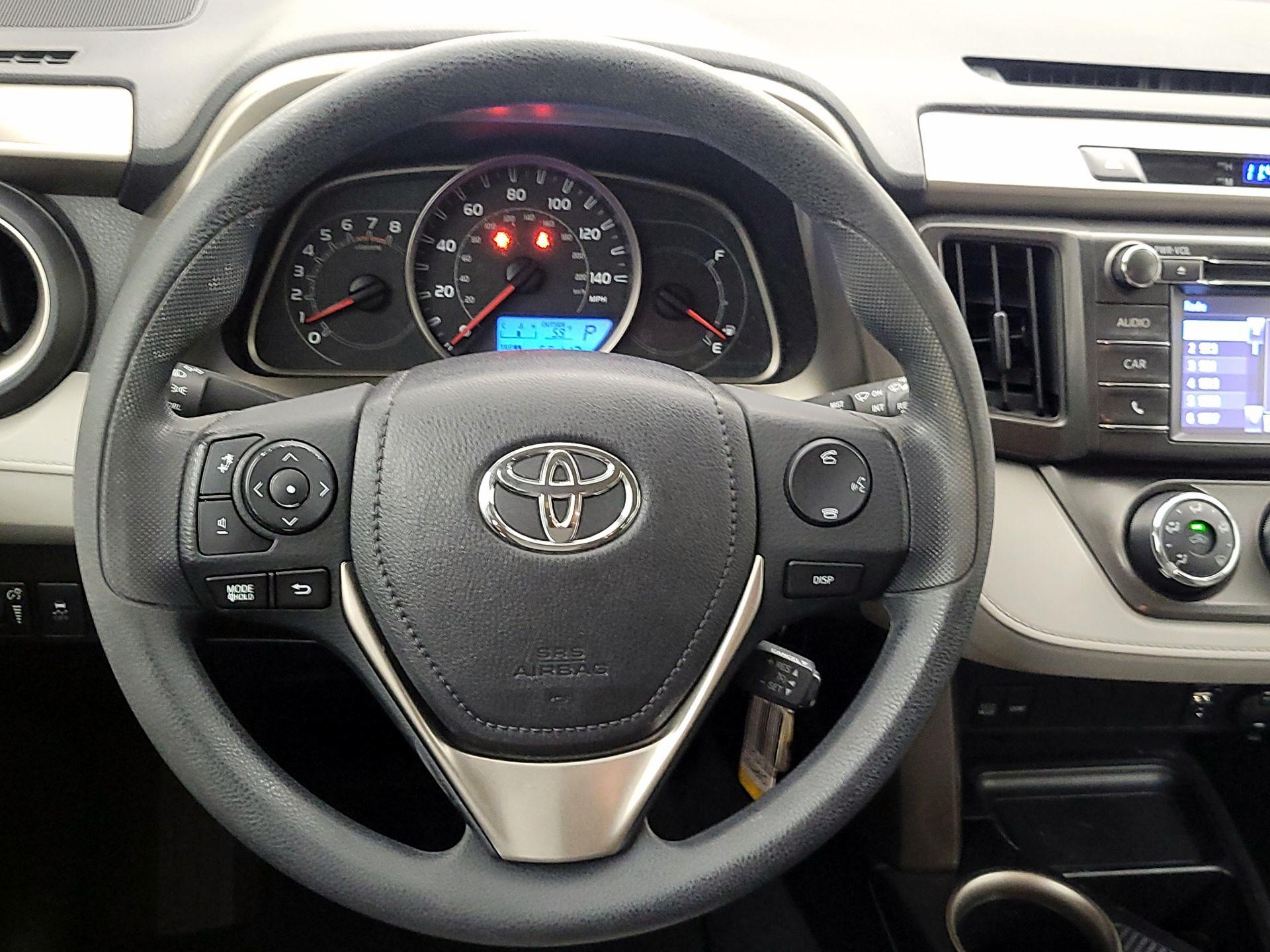 Thumbnail: 2015 Toyota RAV4 - 10
