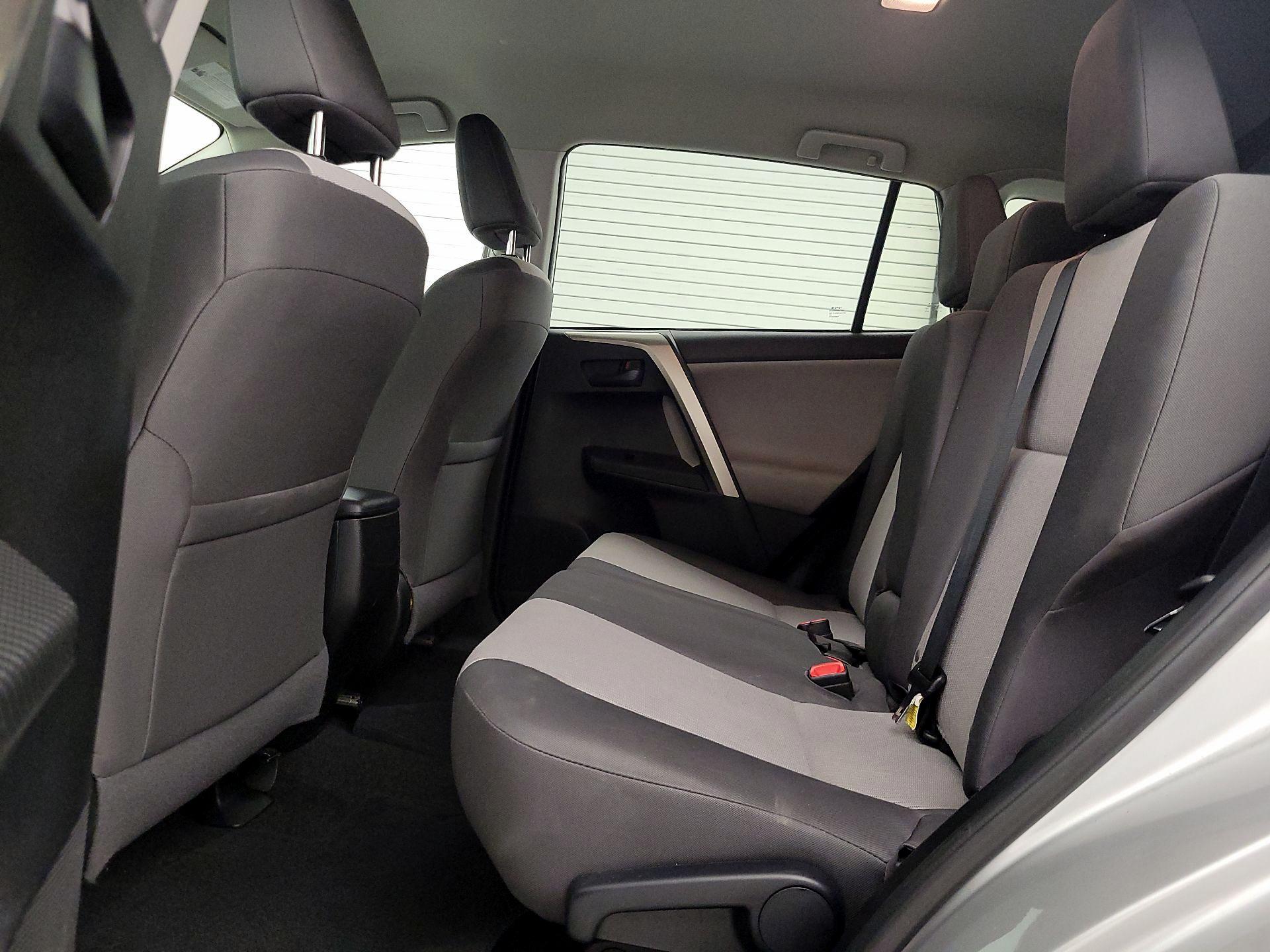 Thumbnail: 2015 Toyota RAV4 - 19