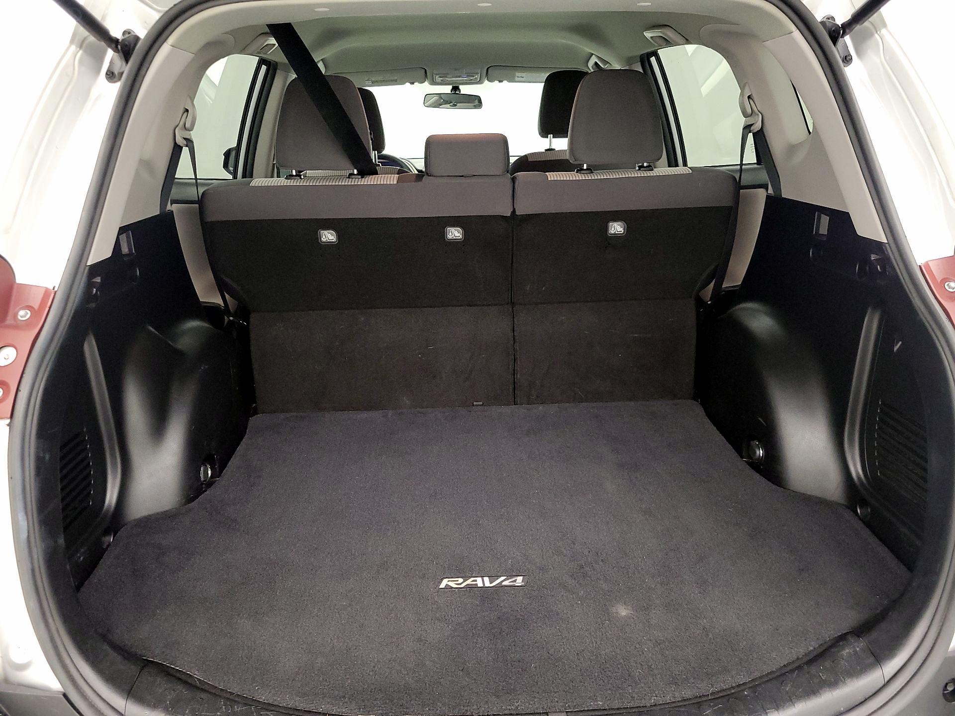 Thumbnail: 2015 Toyota RAV4 - 20