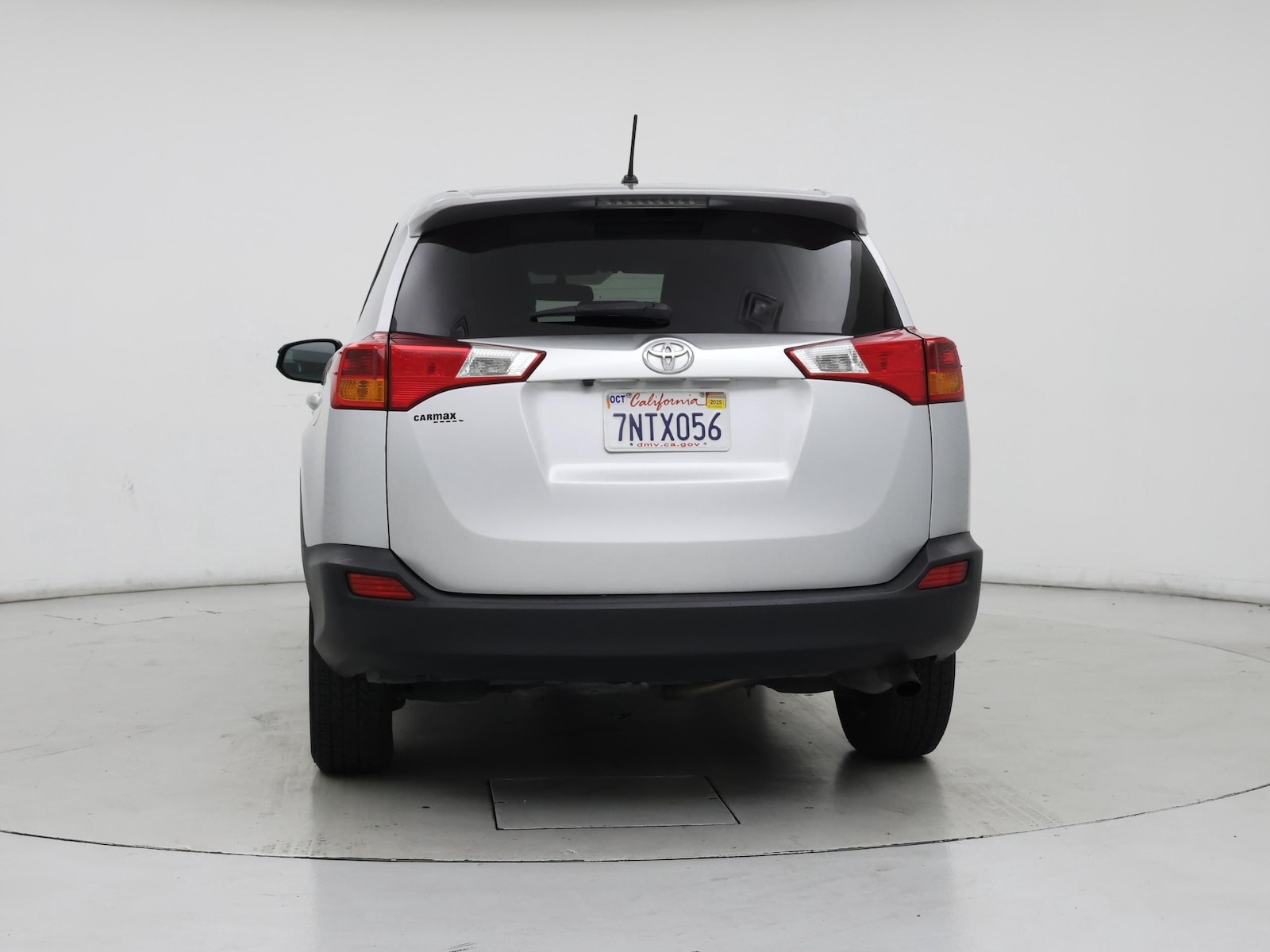 Image 7 of 2015 Toyota RAV4 LE