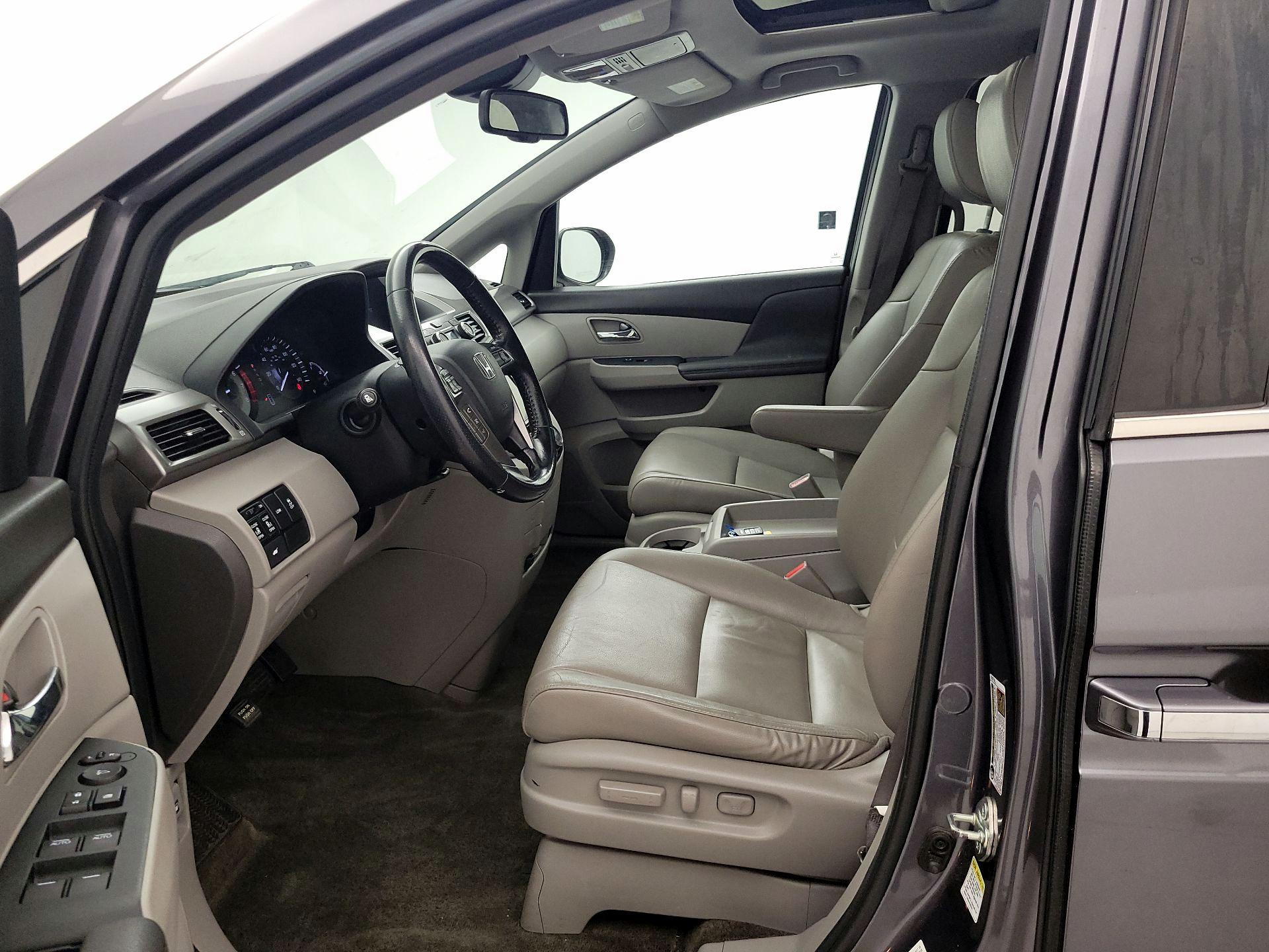 Thumbnail: 2016 Honda Odyssey - 11