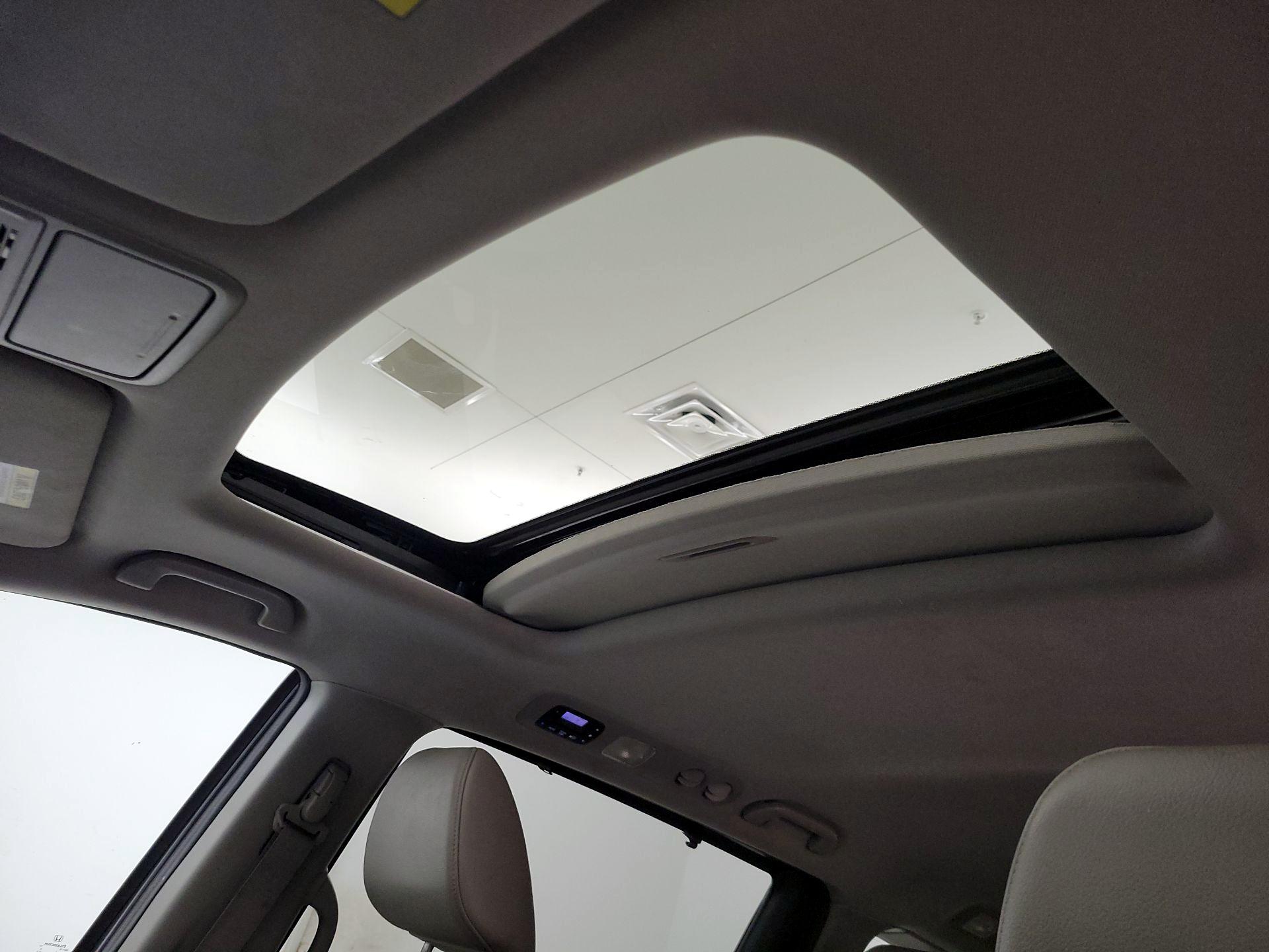 Thumbnail: 2016 Honda Odyssey - 19