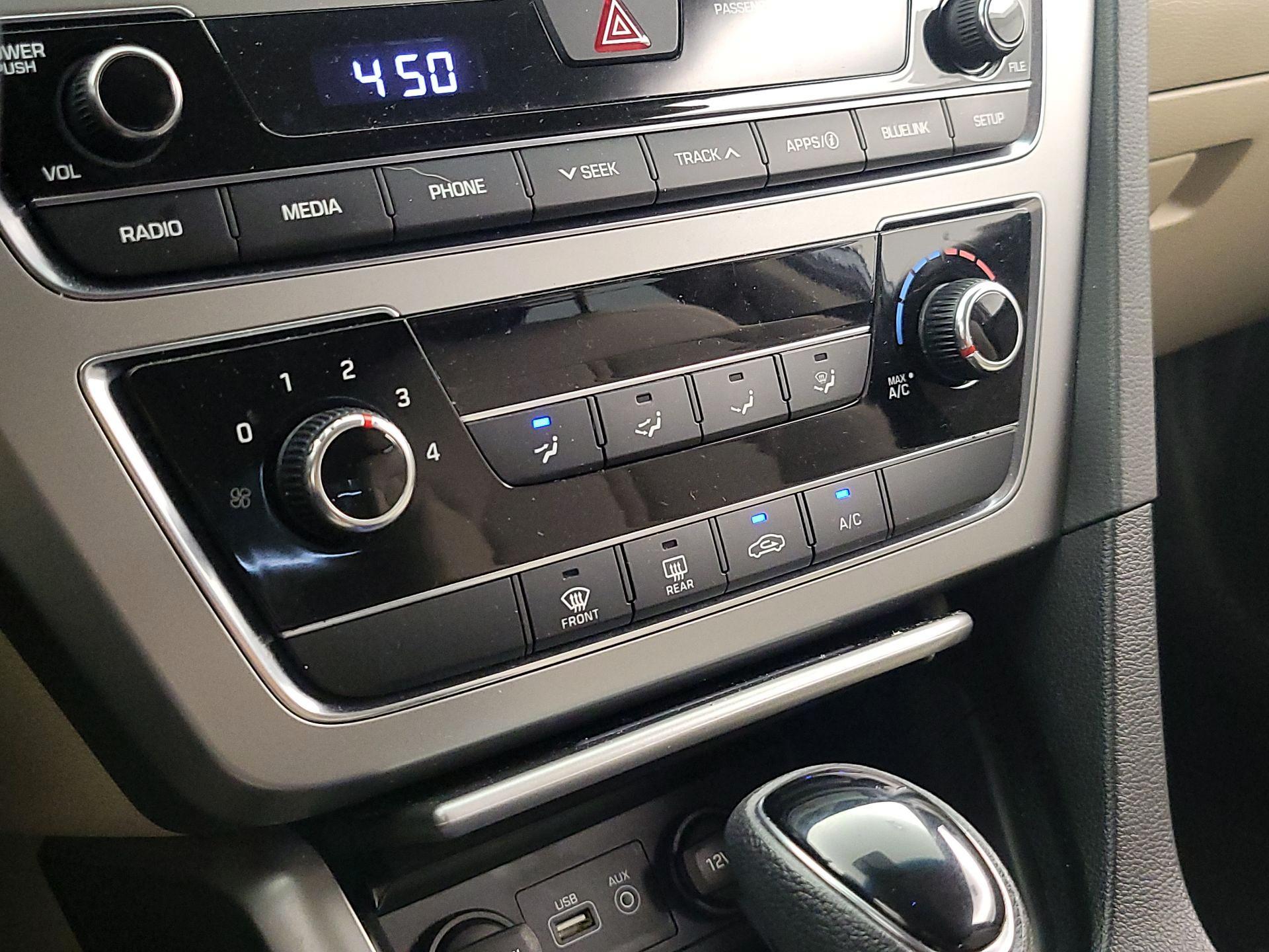 Thumbnail: 2016 Hyundai Sonata - 16