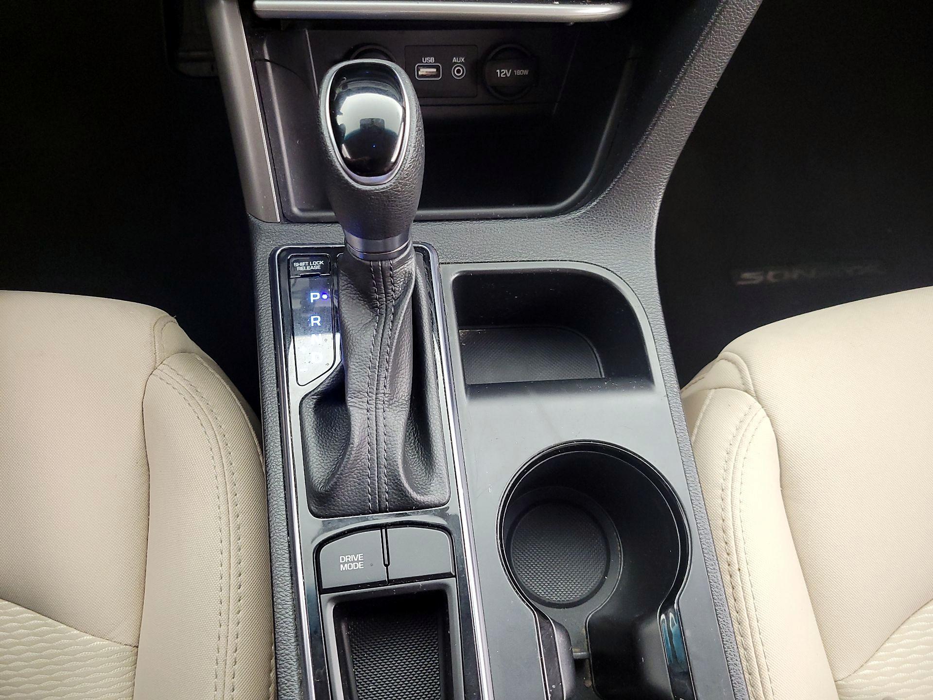 Thumbnail: 2016 Hyundai Sonata - 17