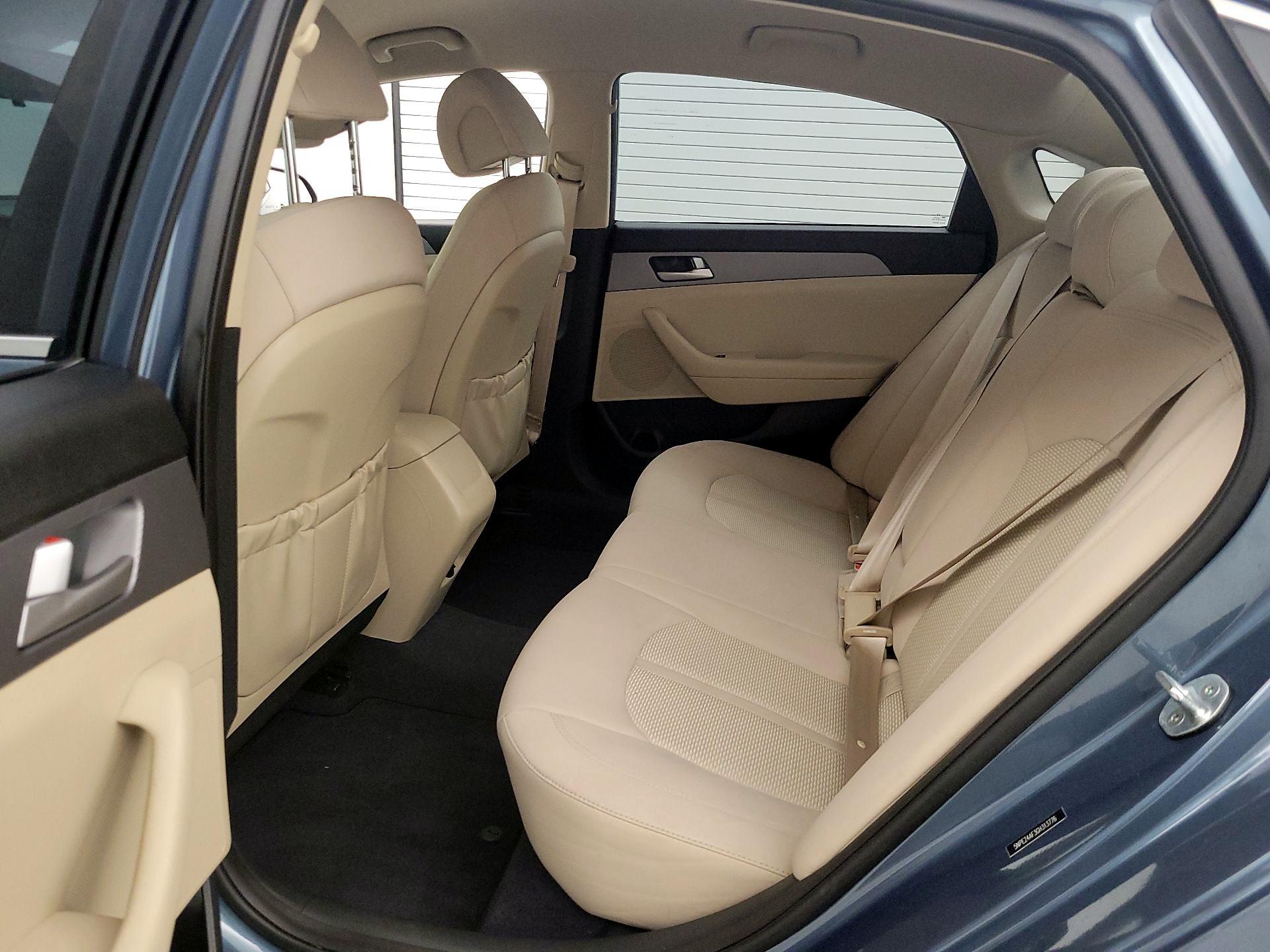 Thumbnail: 2016 Hyundai Sonata - 19