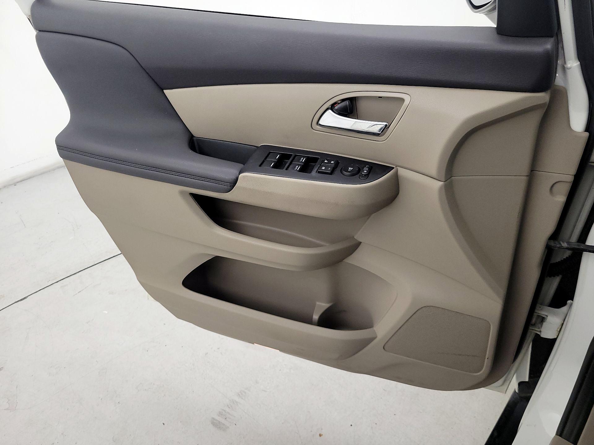 Thumbnail: 2016 Honda Odyssey - 12