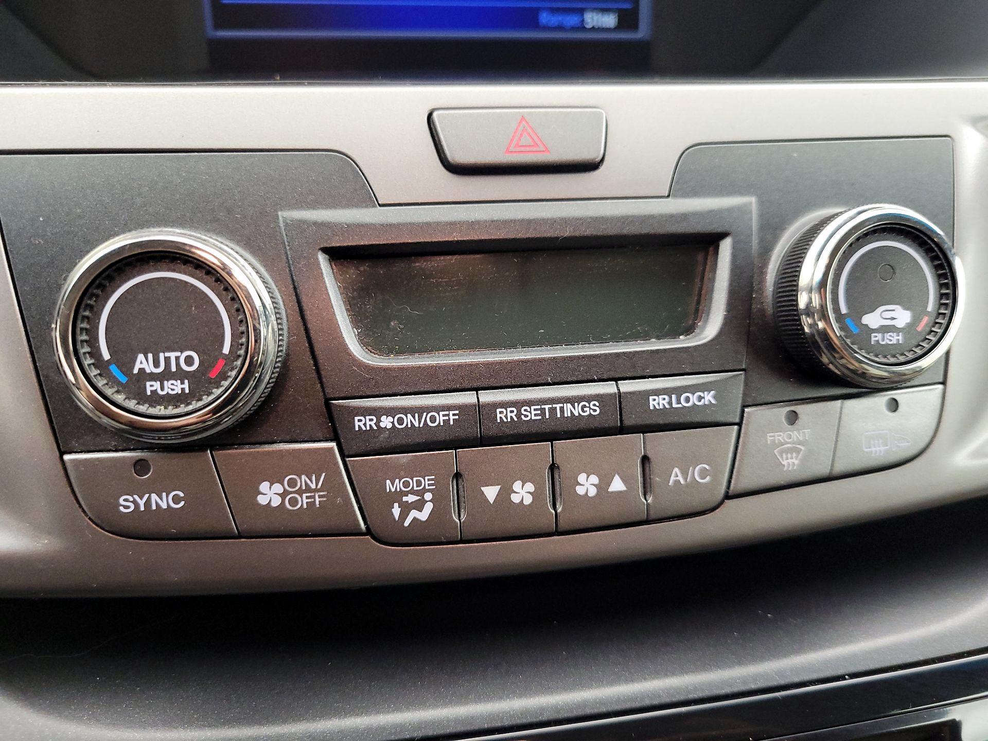 Thumbnail: 2016 Honda Odyssey - 15