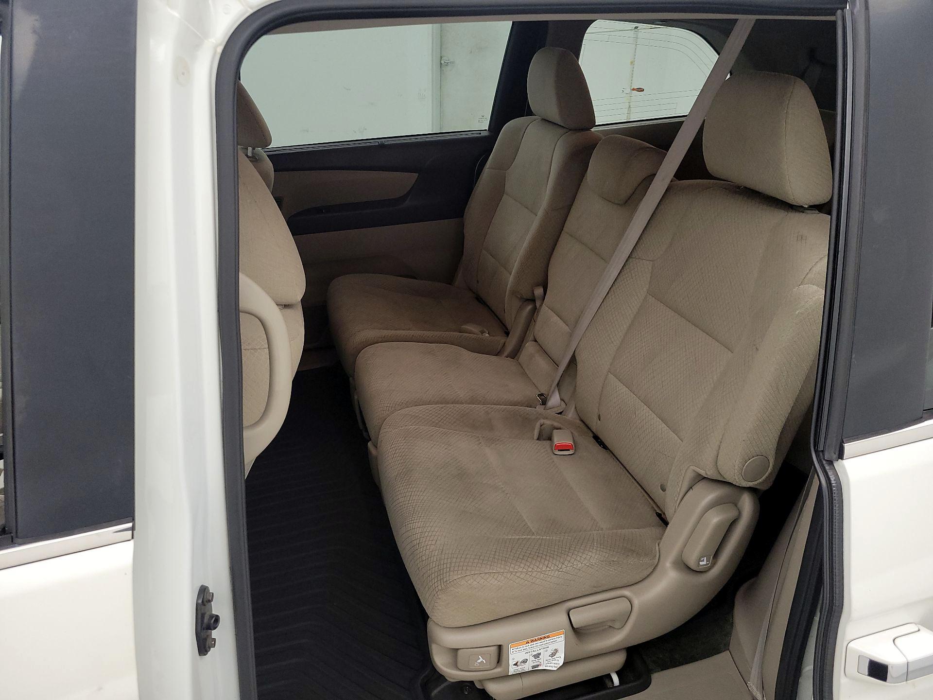 Thumbnail: 2016 Honda Odyssey - 17
