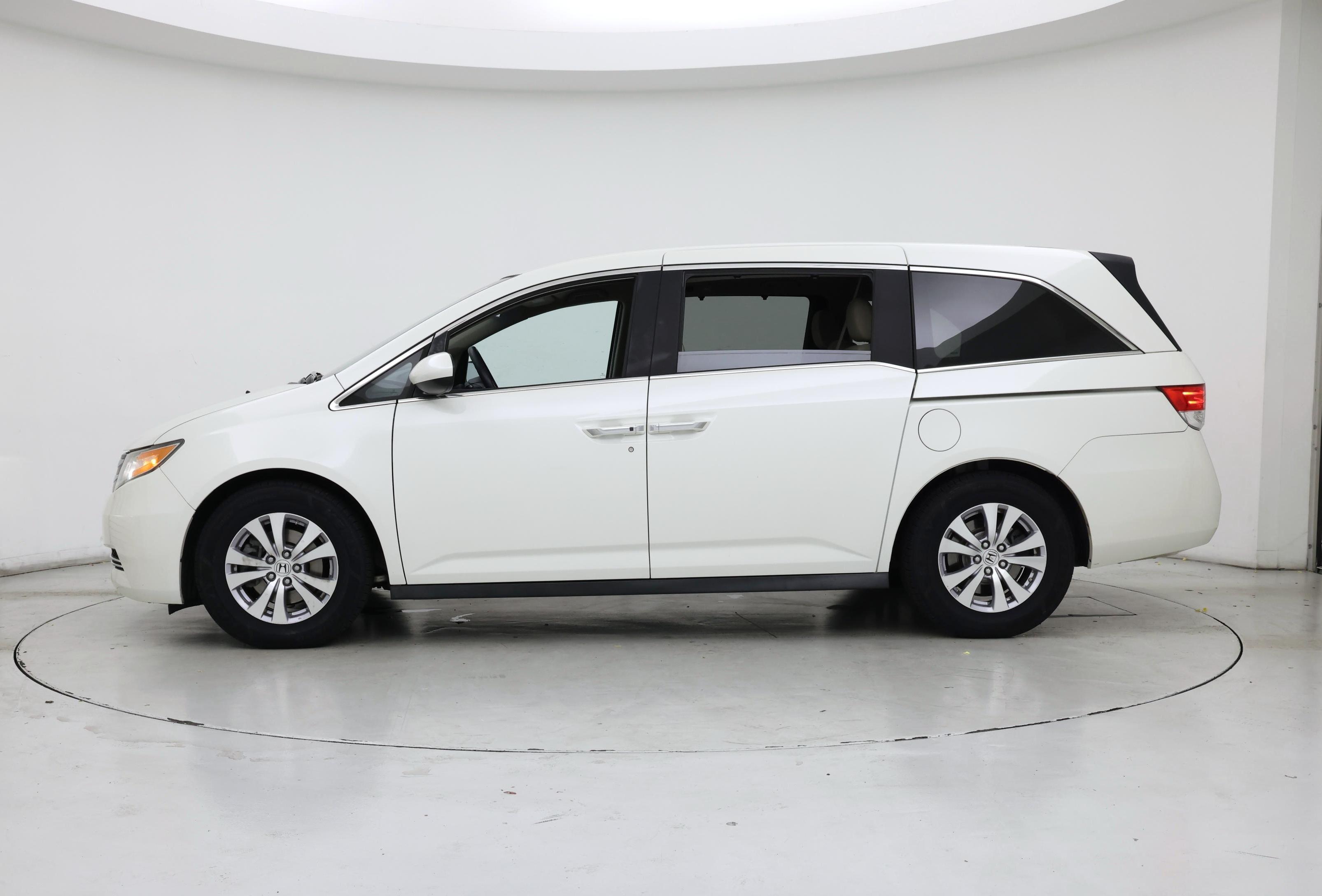 Thumbnail: 2016 Honda Odyssey - 3