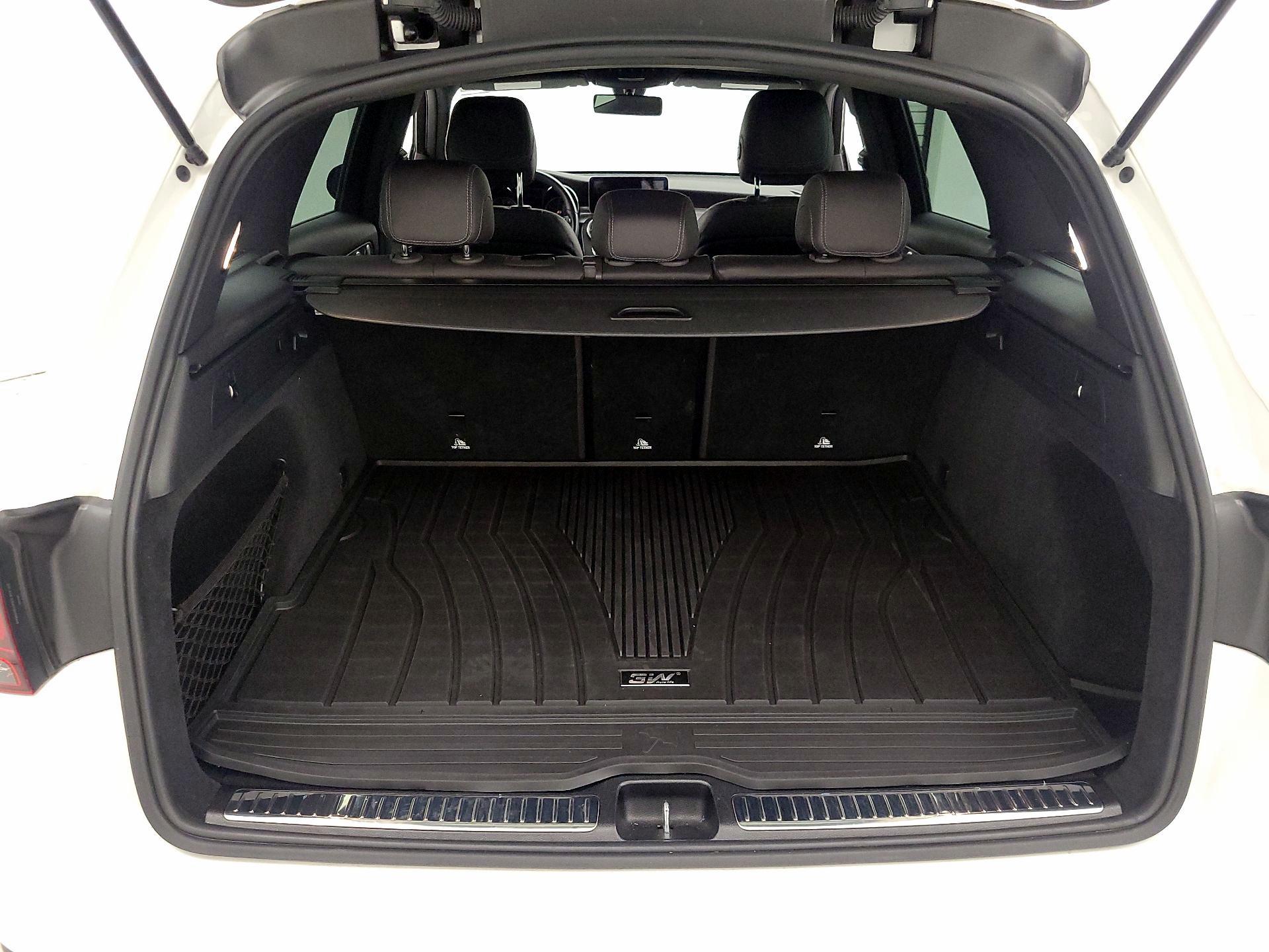 Thumbnail: 2020 Mercedes-Benz GLC - 18