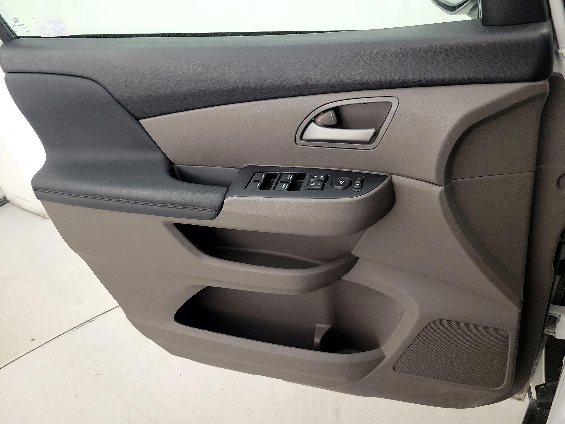 Thumbnail: 2013 Honda Odyssey - 12