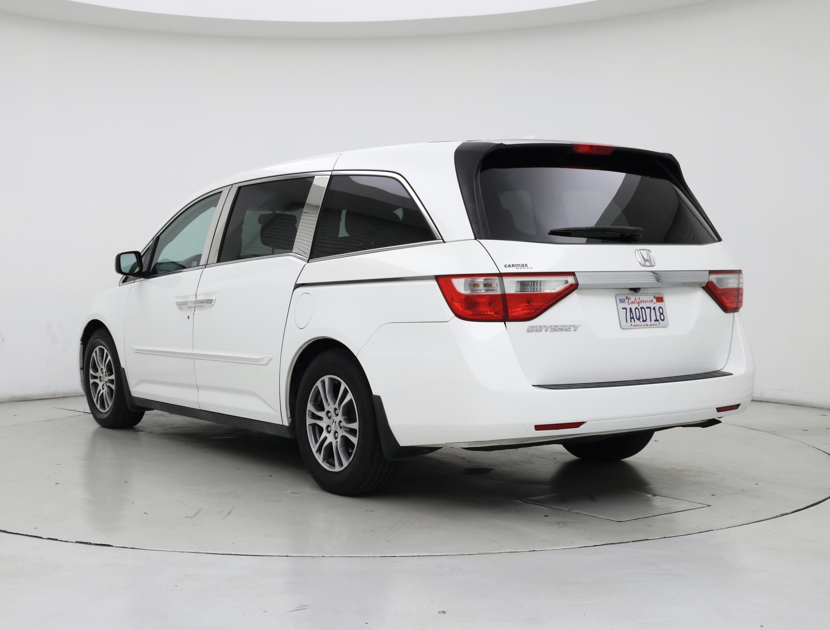 Thumbnail: 2013 Honda Odyssey - 2