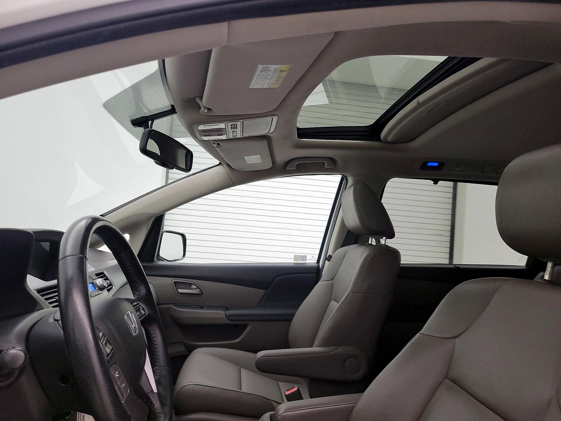 Thumbnail: 2013 Honda Odyssey - 20