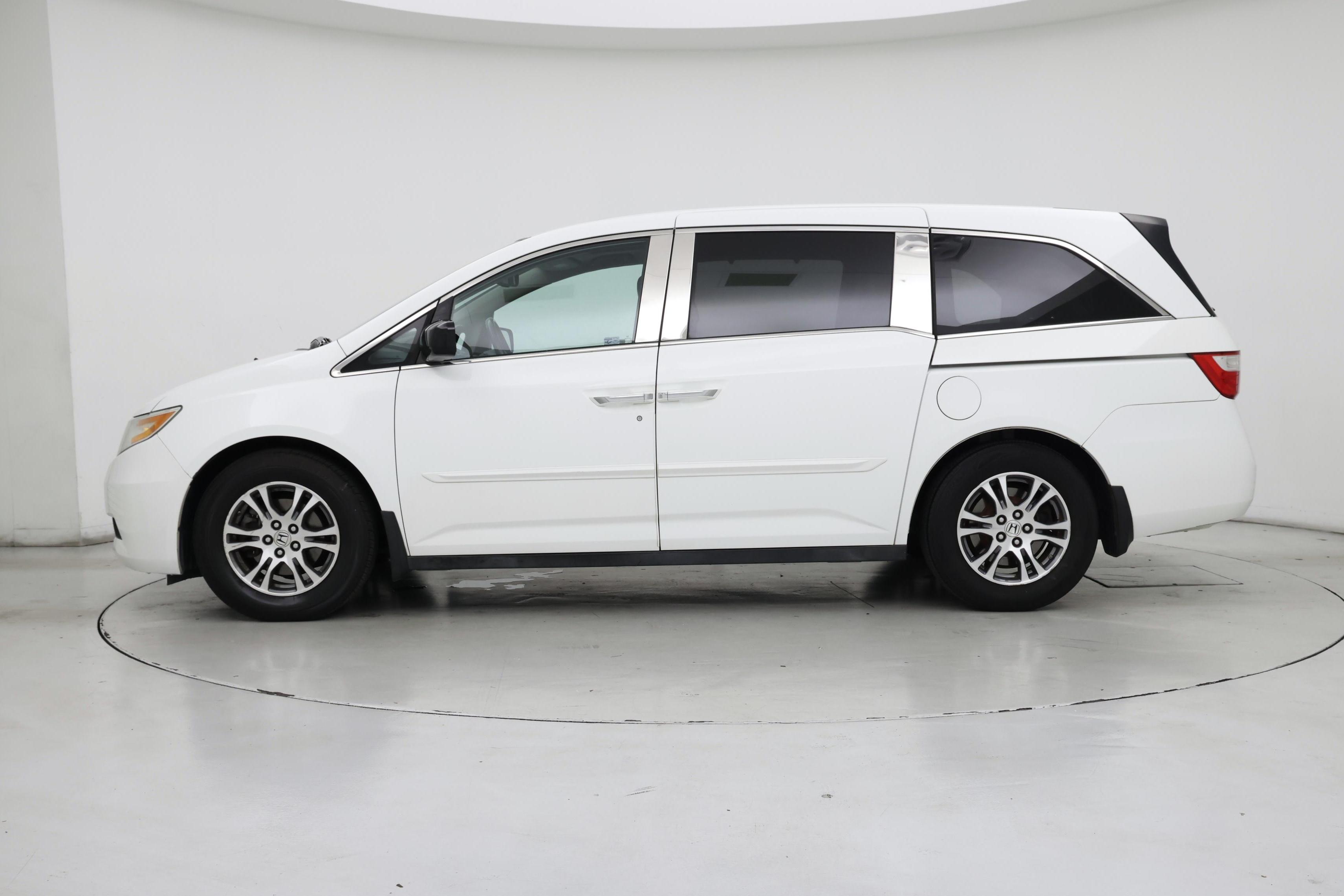 Thumbnail: 2013 Honda Odyssey - 3