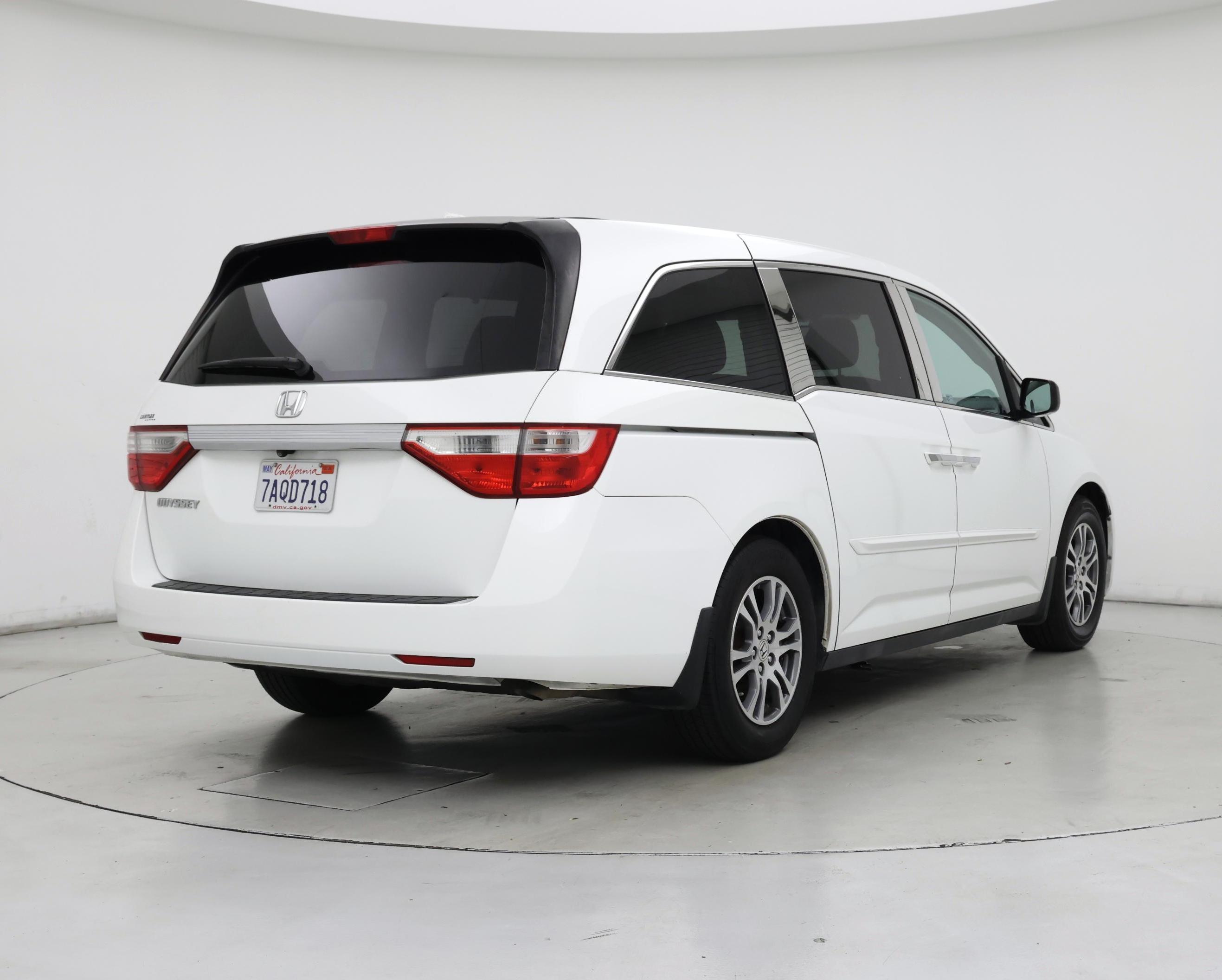 Thumbnail: 2013 Honda Odyssey - 8