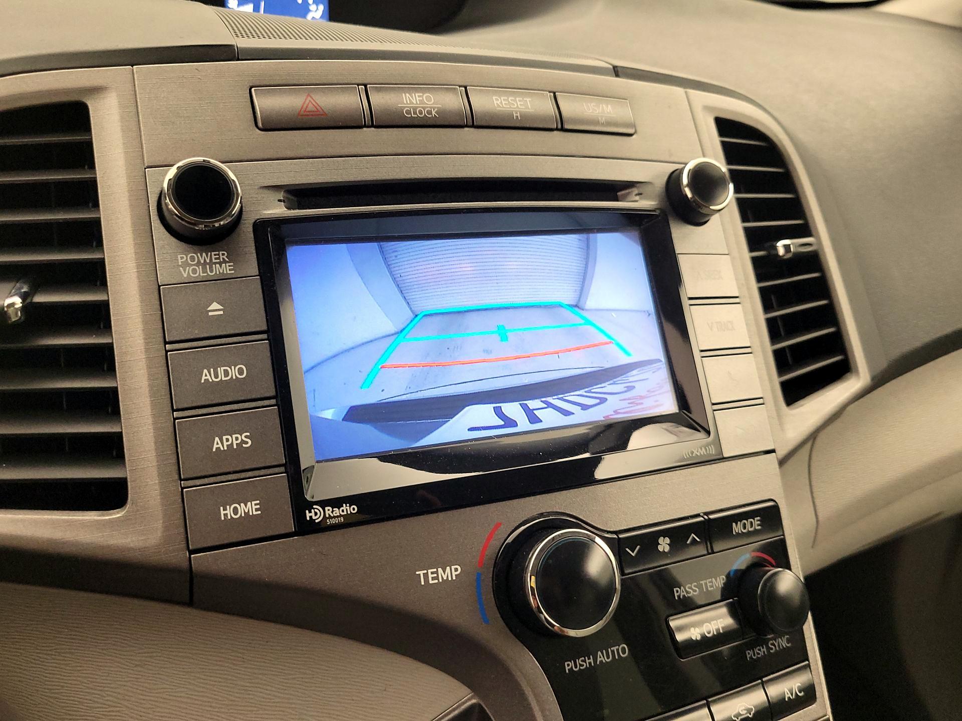Thumbnail: 2015 Toyota Venza - 14