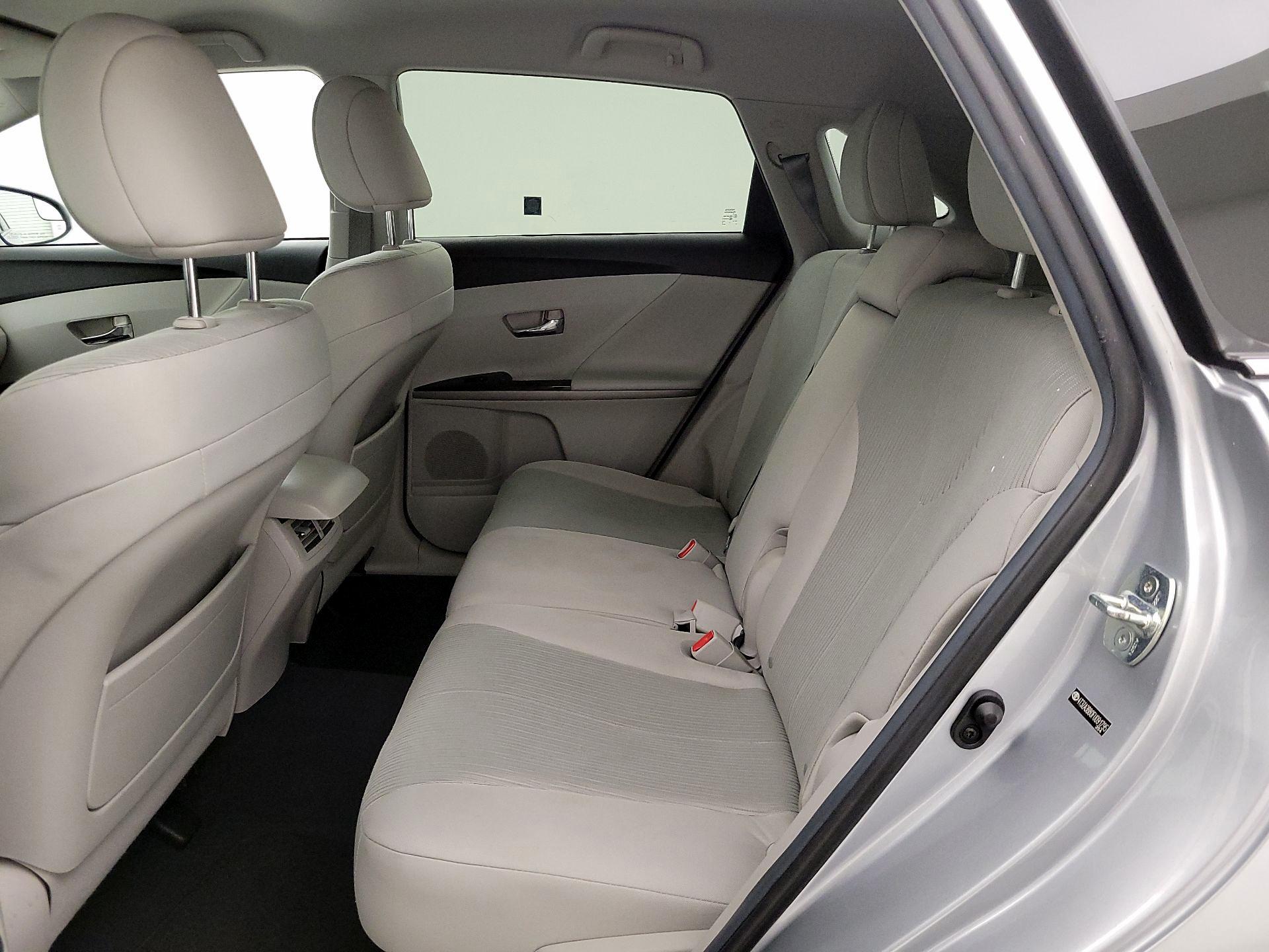 Thumbnail: 2015 Toyota Venza - 19