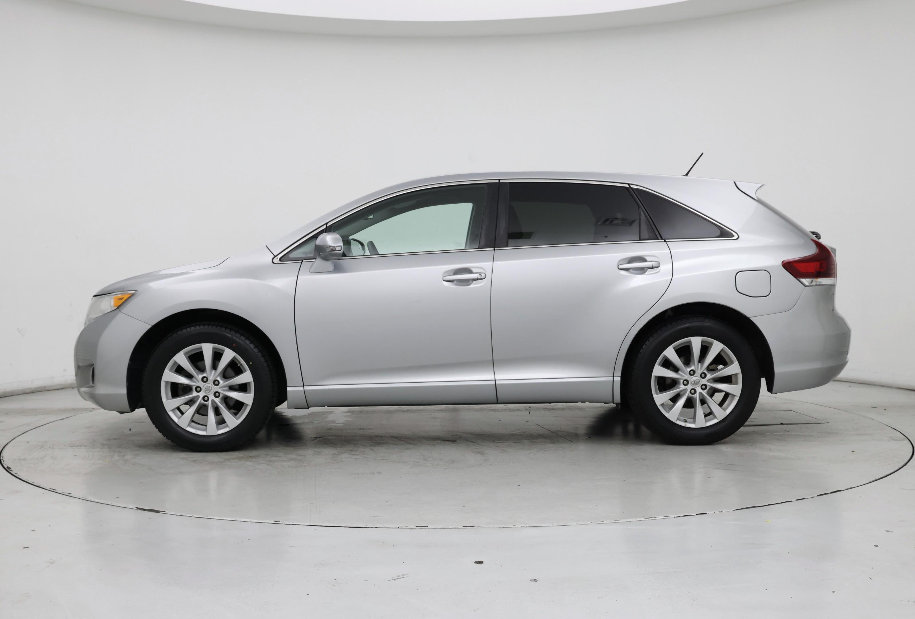 Thumbnail: 2015 Toyota Venza - 3