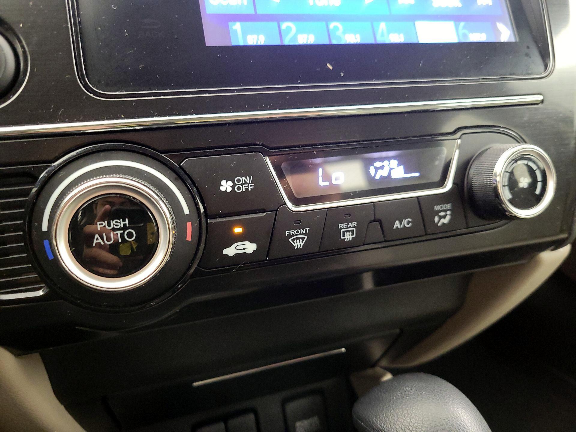 Thumbnail: 2015 Honda Civic - 15