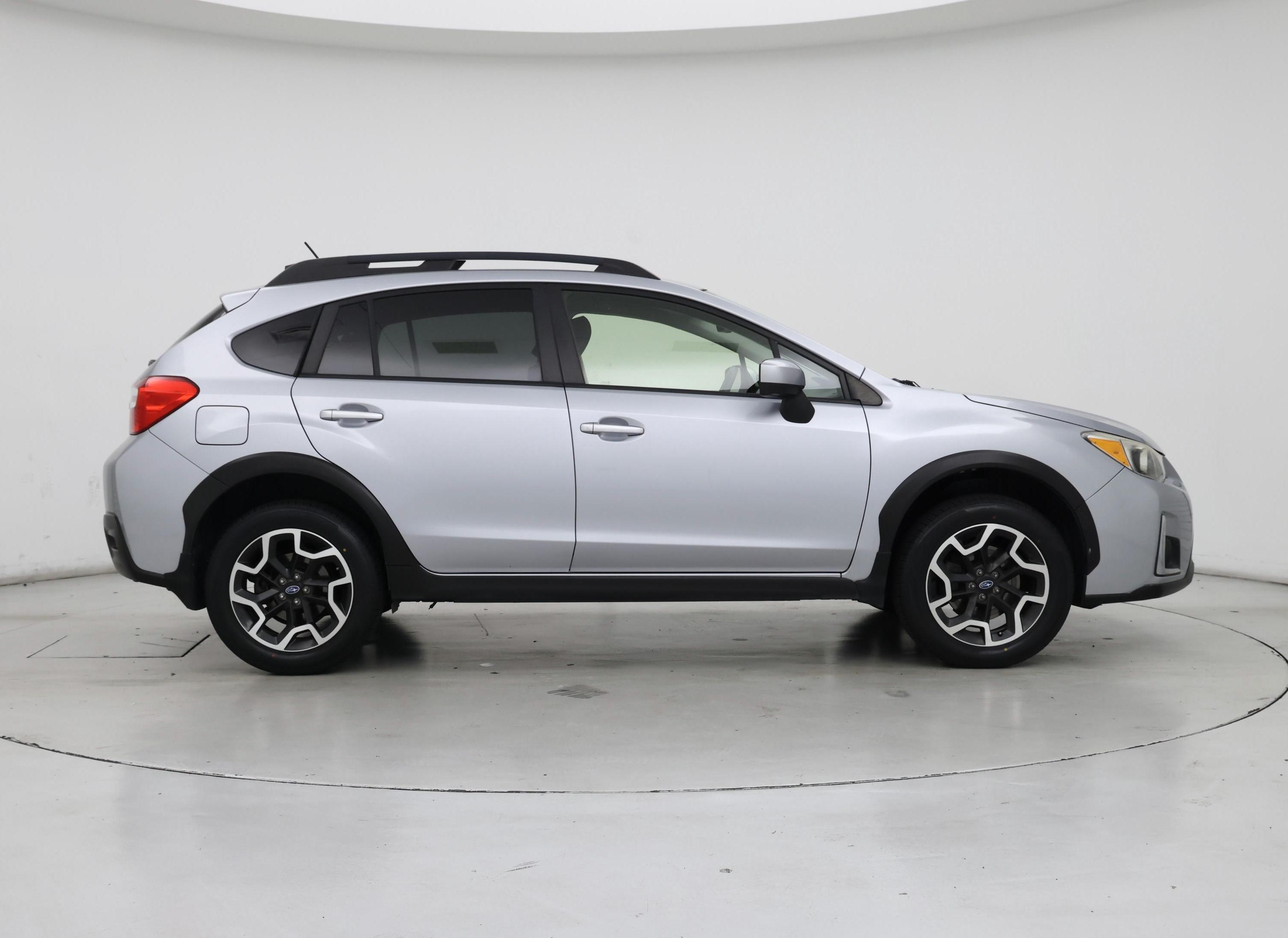 Thumbnail: 2017 Subaru Crosstrek - 7