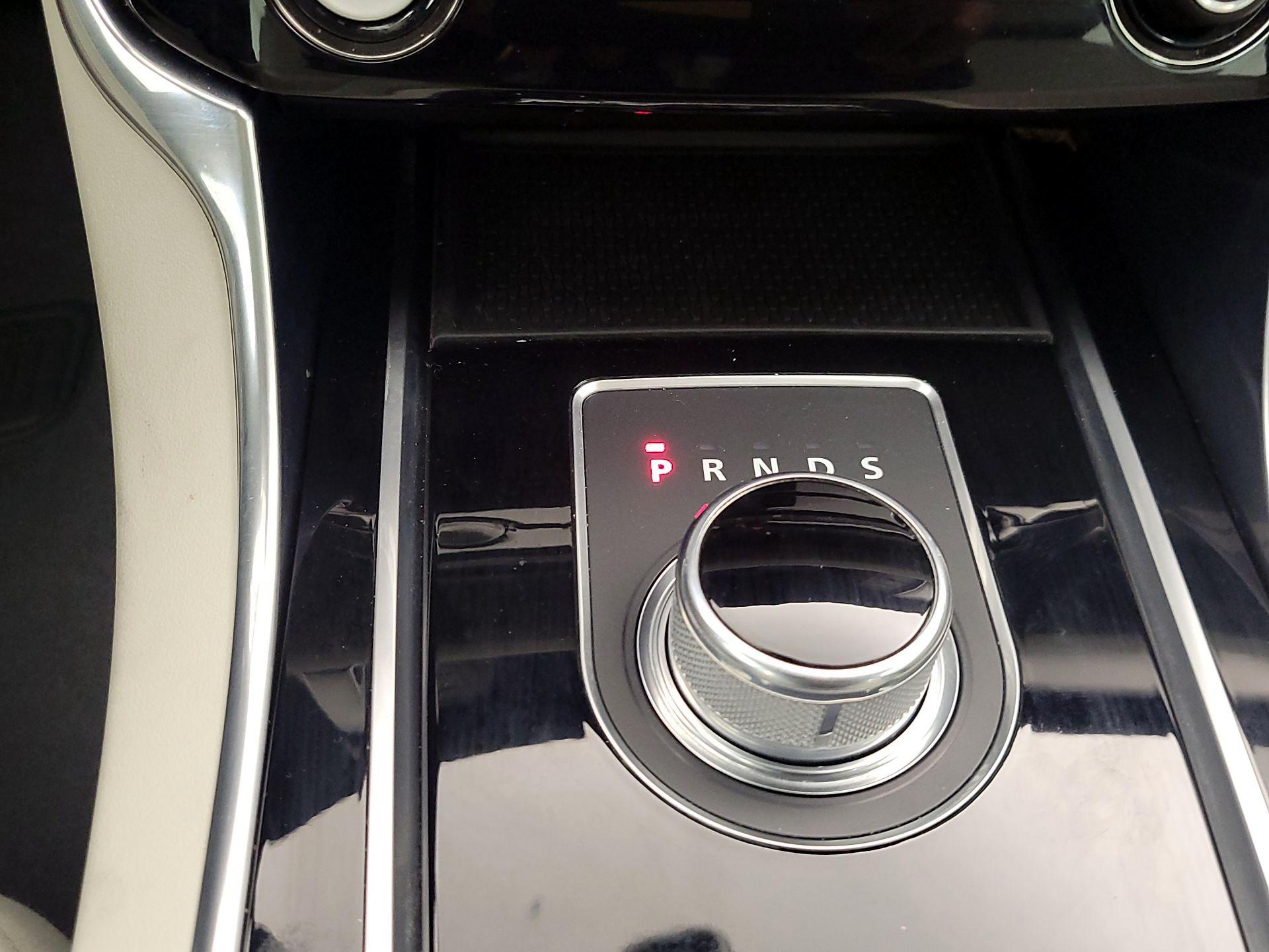 Thumbnail: 2016 Jaguar XF - 18