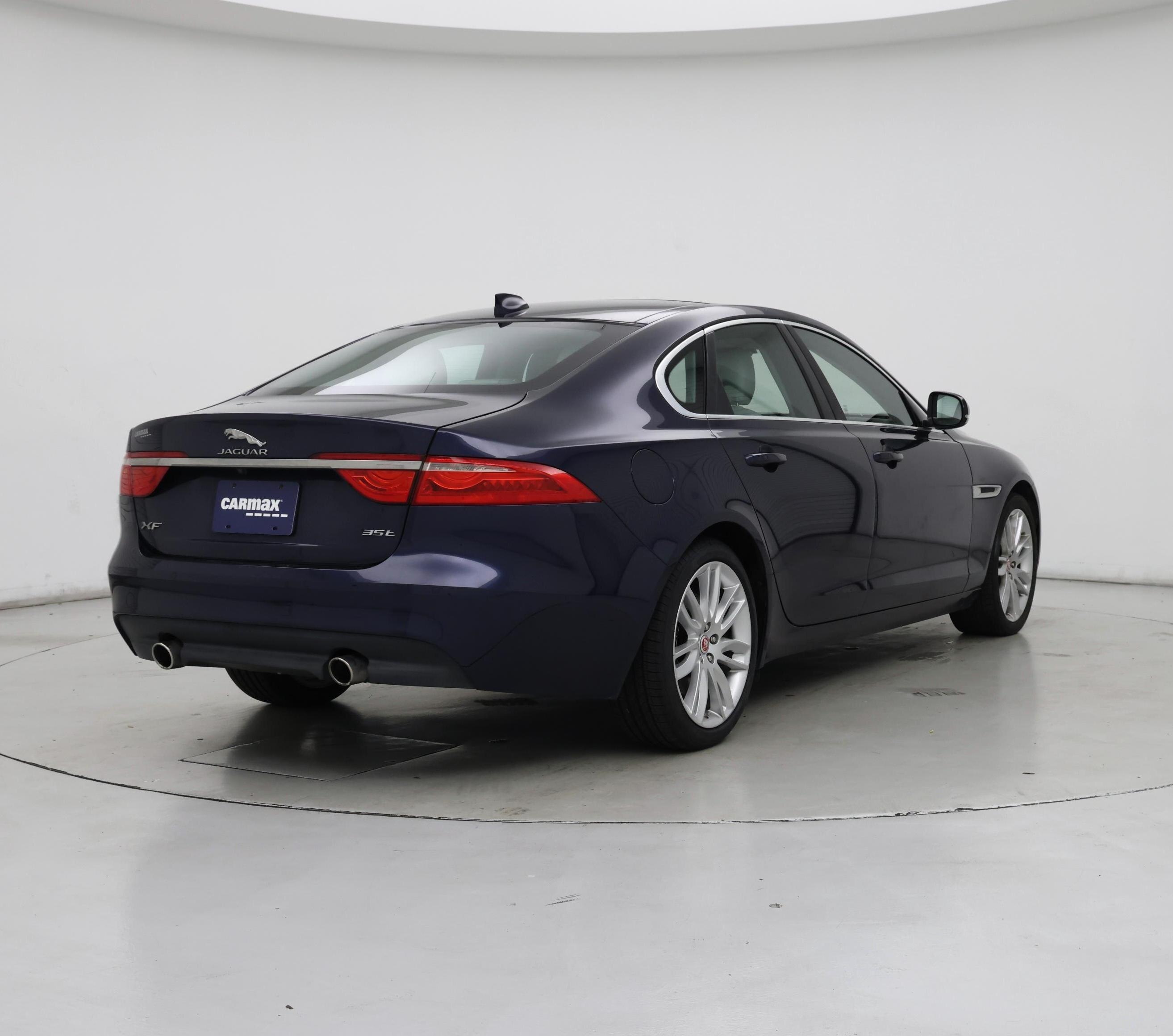 Thumbnail: 2016 Jaguar XF - 8