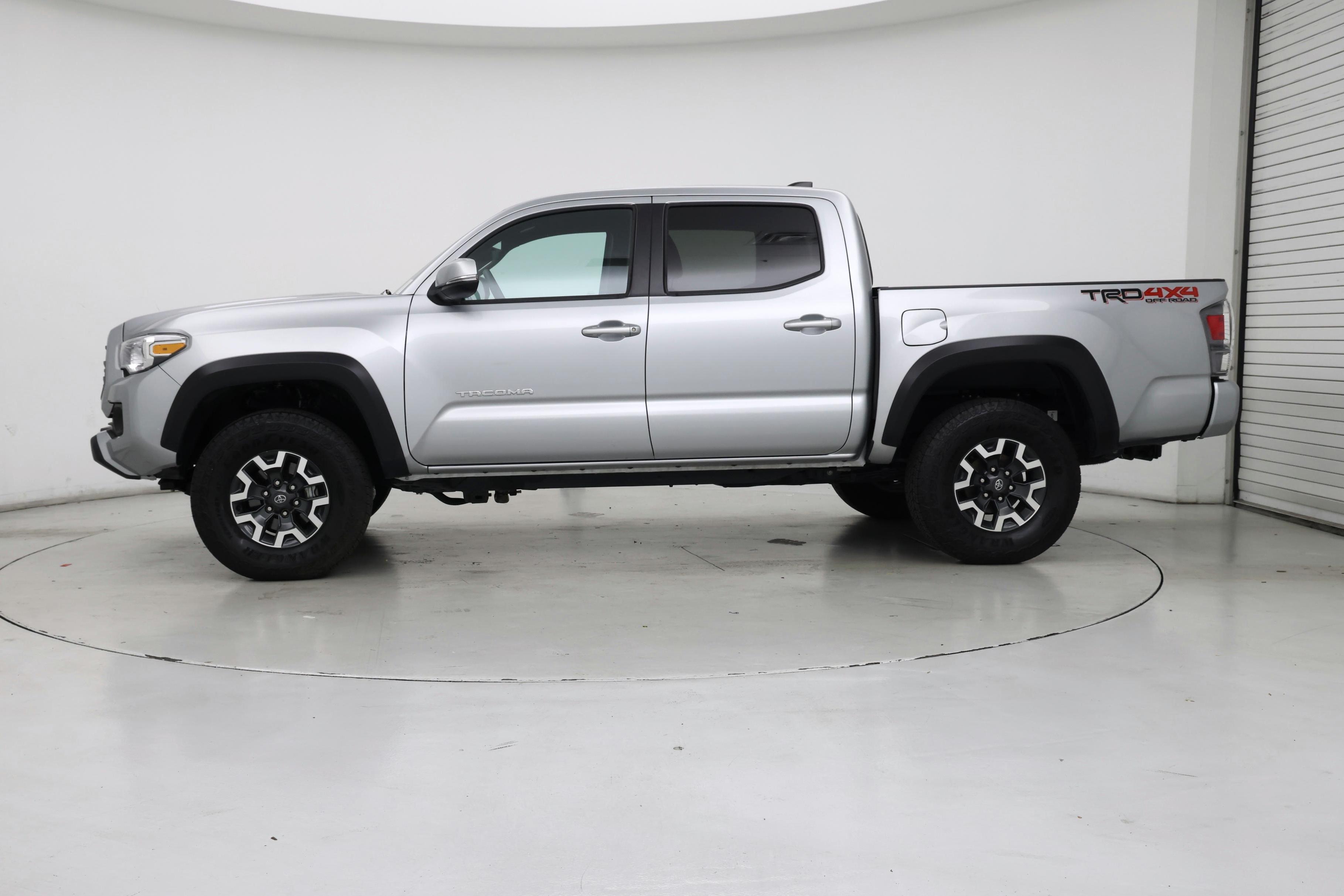 Thumbnail: 2023 Toyota Tacoma - 3