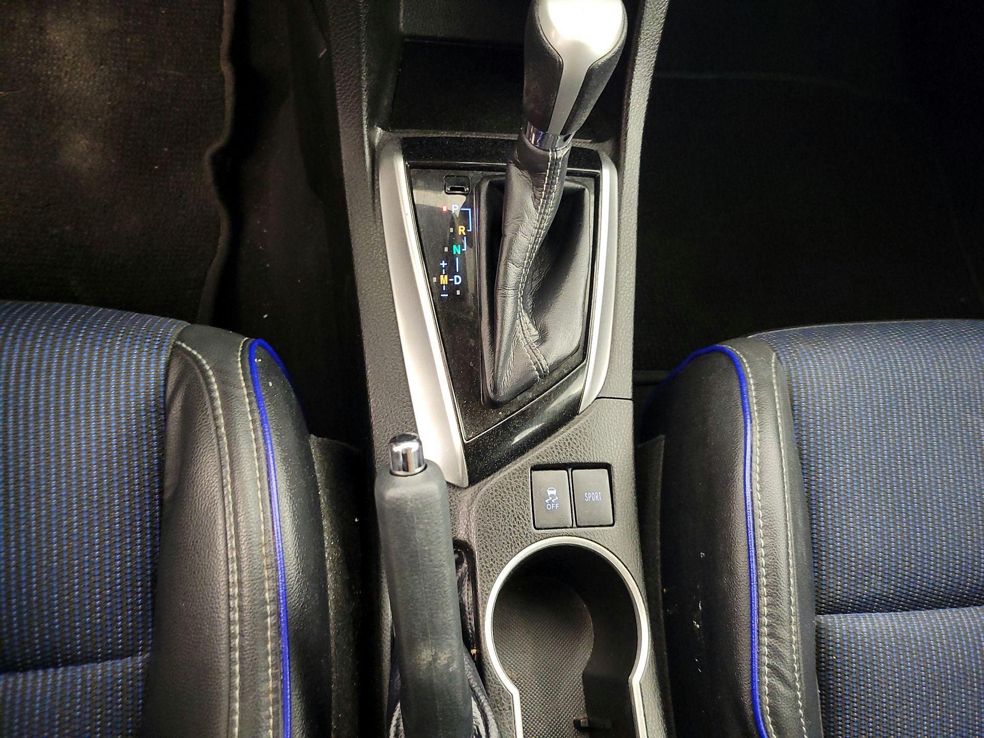 Thumbnail: 2019 Toyota Corolla - 17