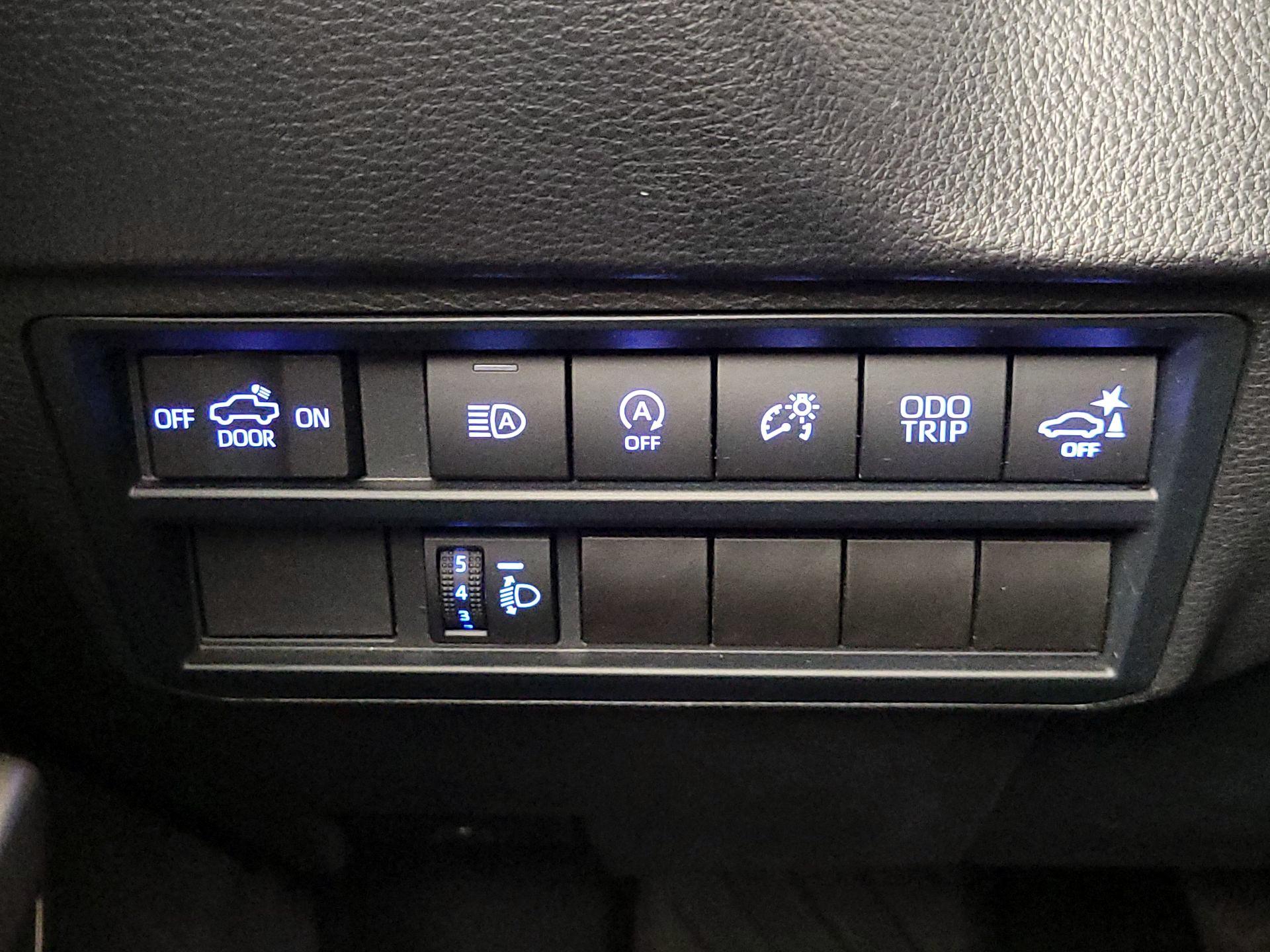Thumbnail: 2022 Toyota Tundra - 13