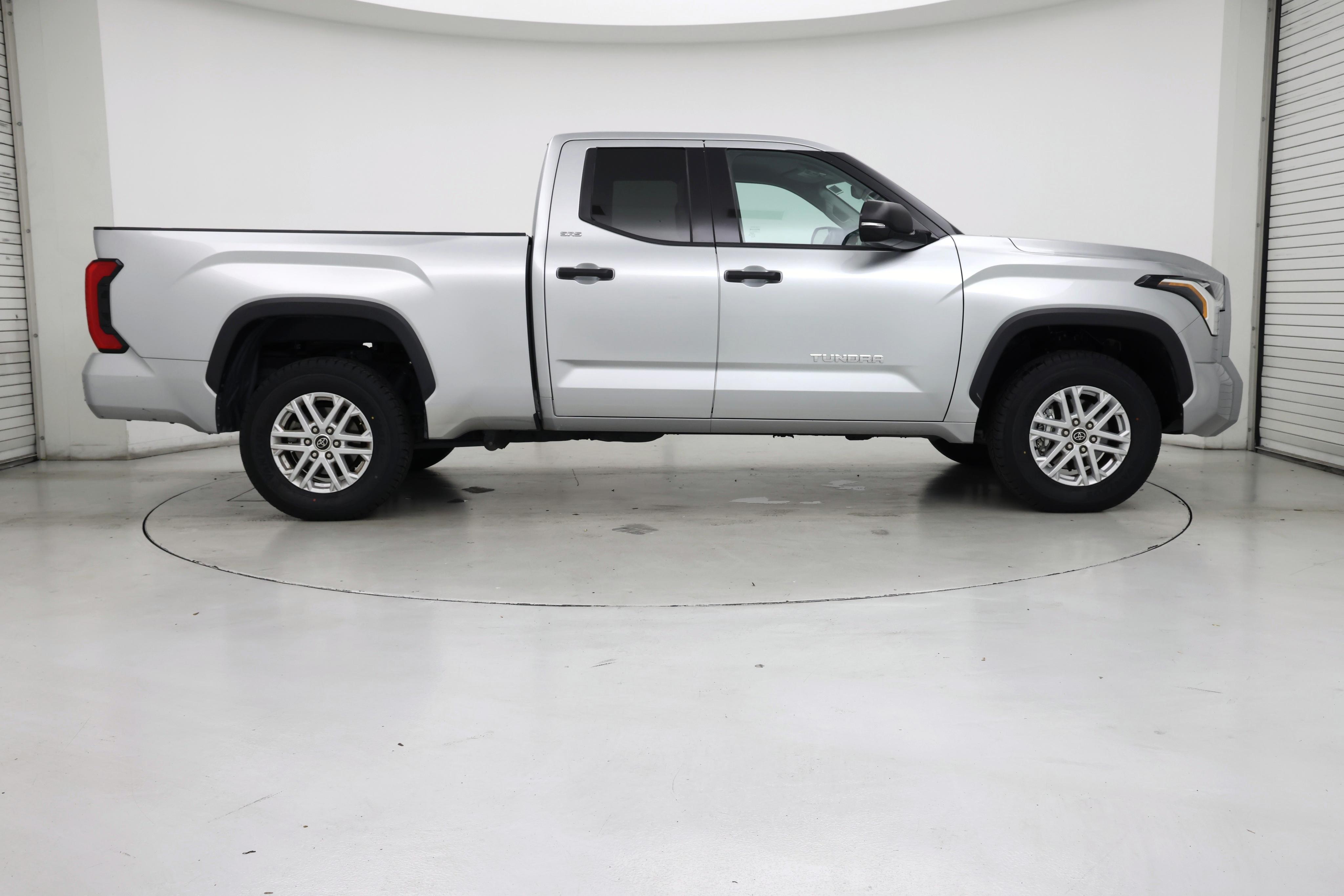 Thumbnail: 2022 Toyota Tundra - 7