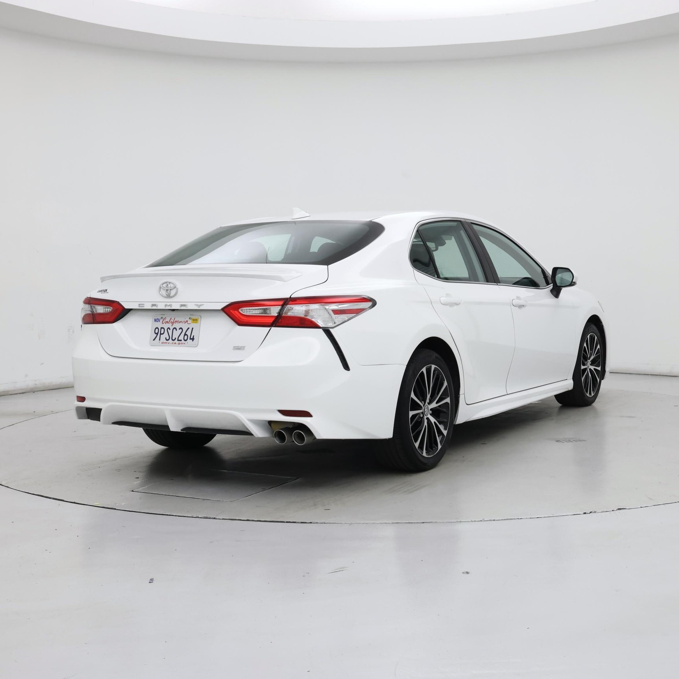 Thumbnail: 2020 Toyota Camry - 8