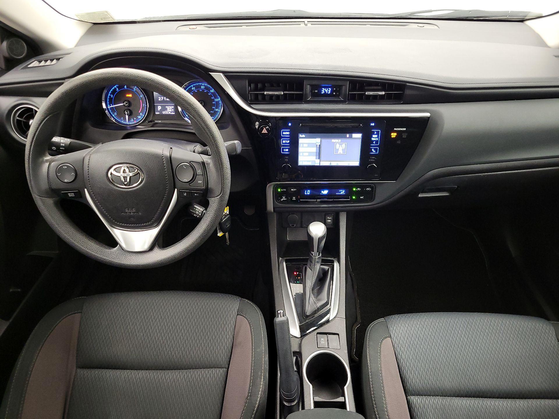 Thumbnail: 2017 Toyota Corolla - 9