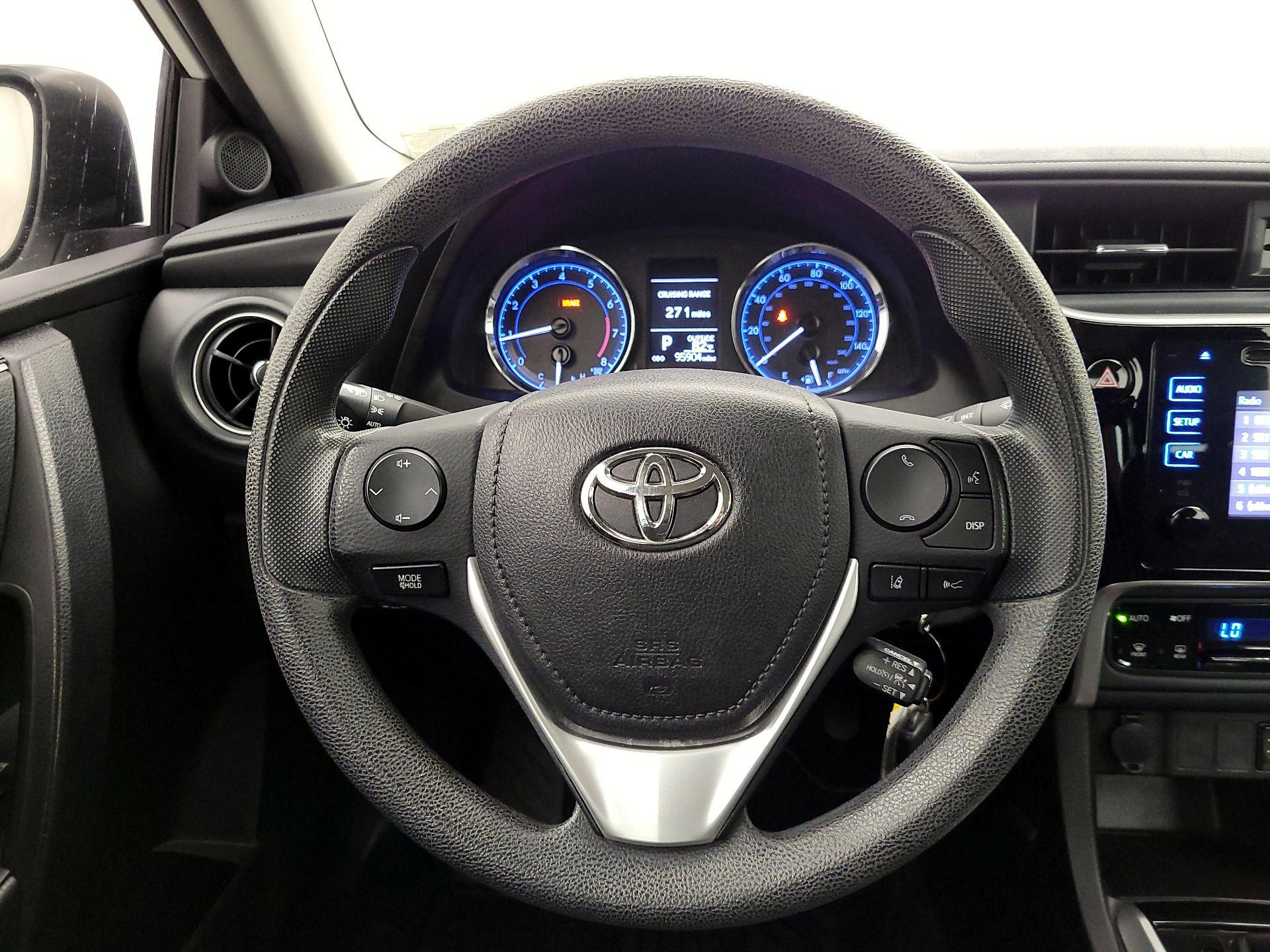 Thumbnail: 2017 Toyota Corolla - 10