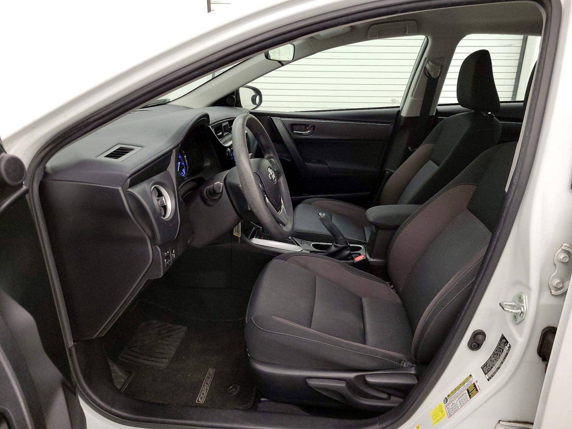 Thumbnail: 2017 Toyota Corolla - 11