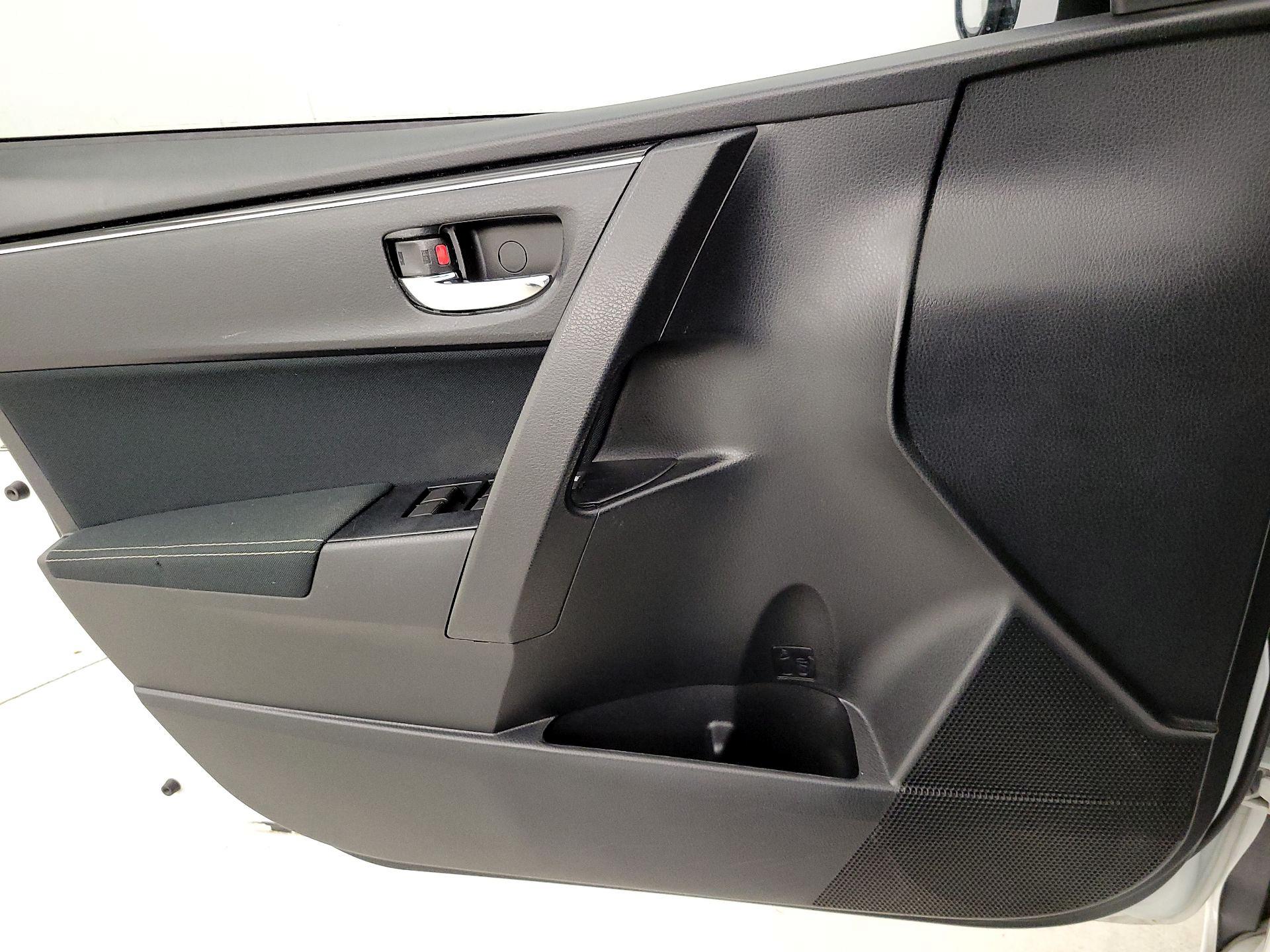 Thumbnail: 2017 Toyota Corolla - 12