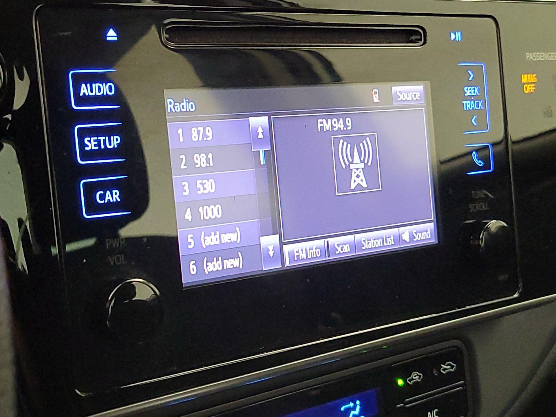 Thumbnail: 2017 Toyota Corolla - 16