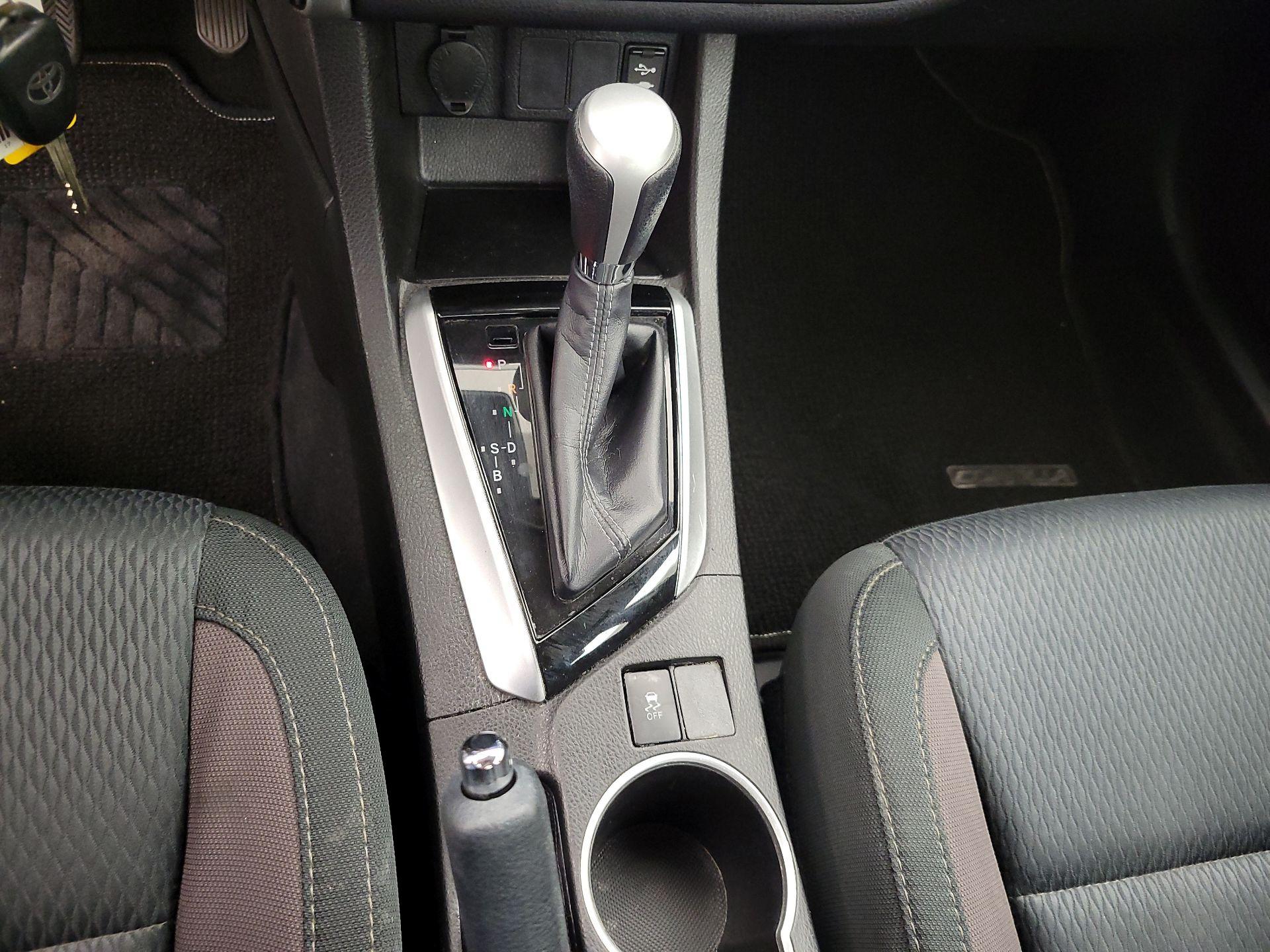 Thumbnail: 2017 Toyota Corolla - 17