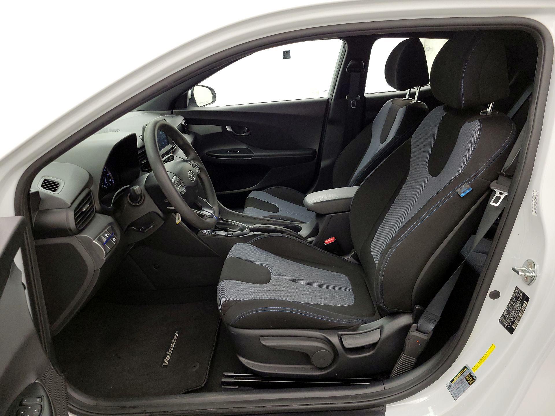 Thumbnail: 2020 Hyundai Veloster - 11