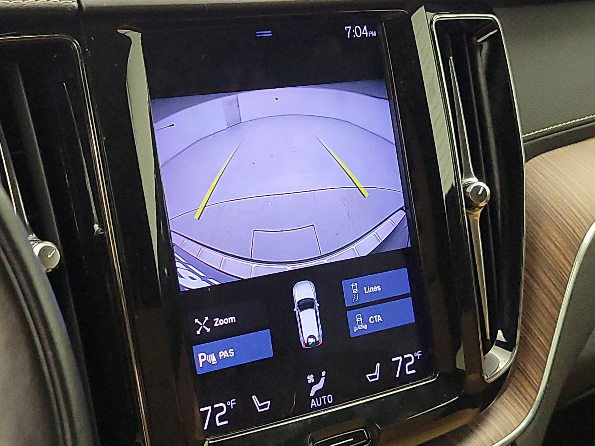 Thumbnail: 2021 Volvo XC60 - 15