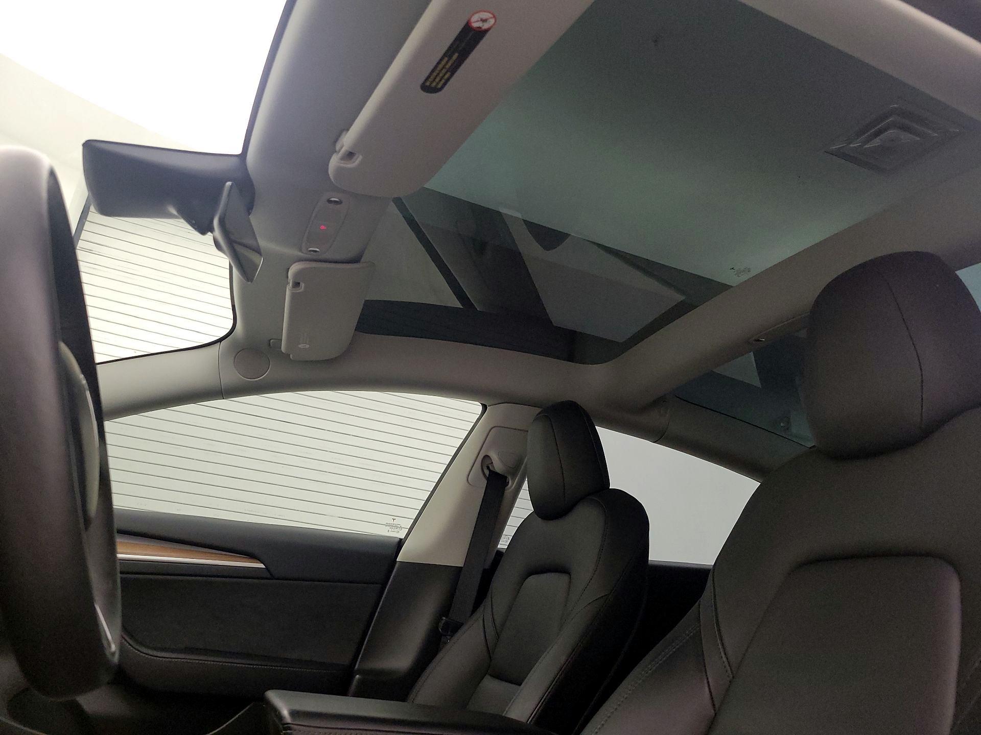 Thumbnail: 2022 Tesla Model 3 - 18