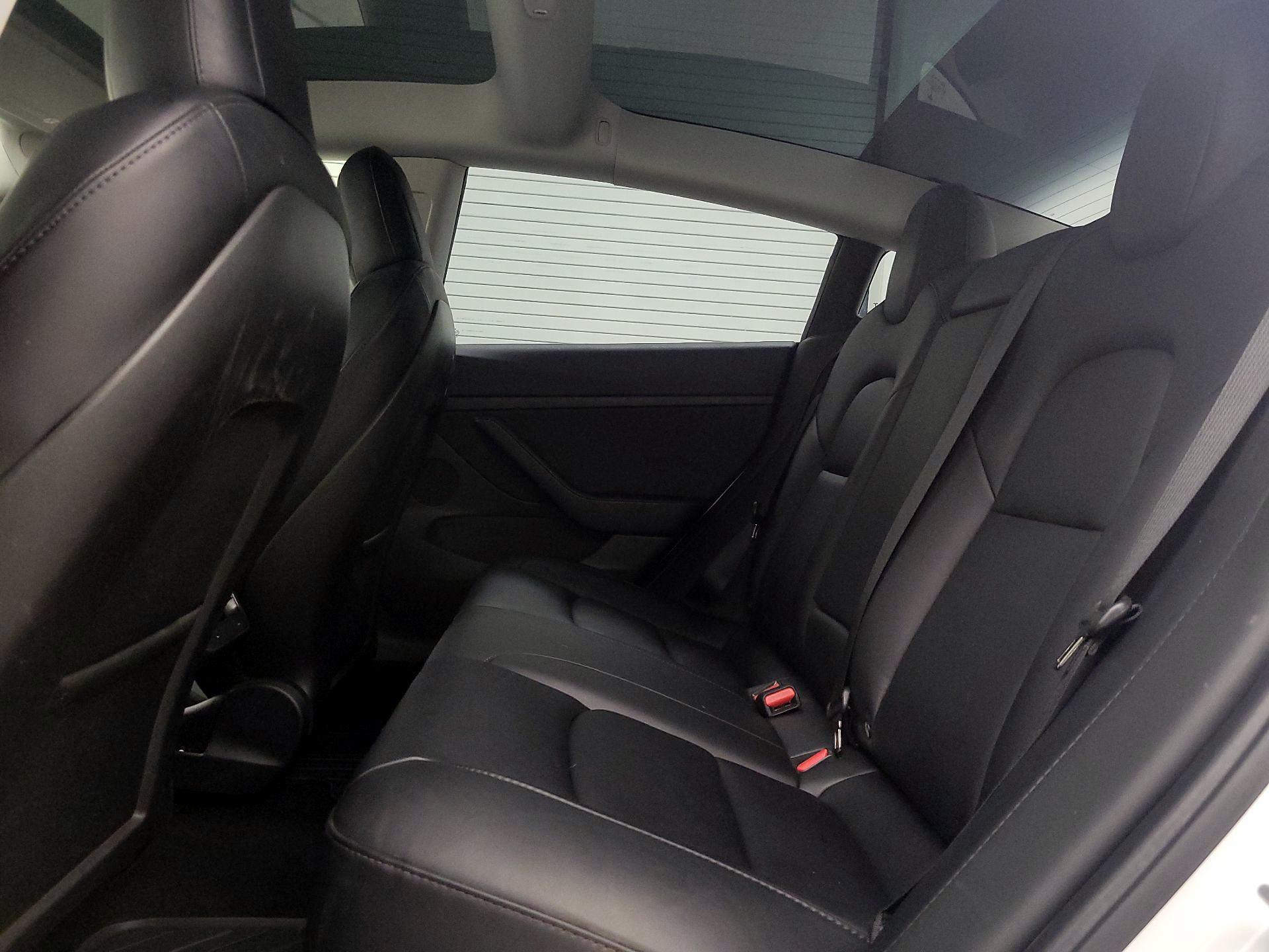 Thumbnail: 2022 Tesla Model 3 - 19