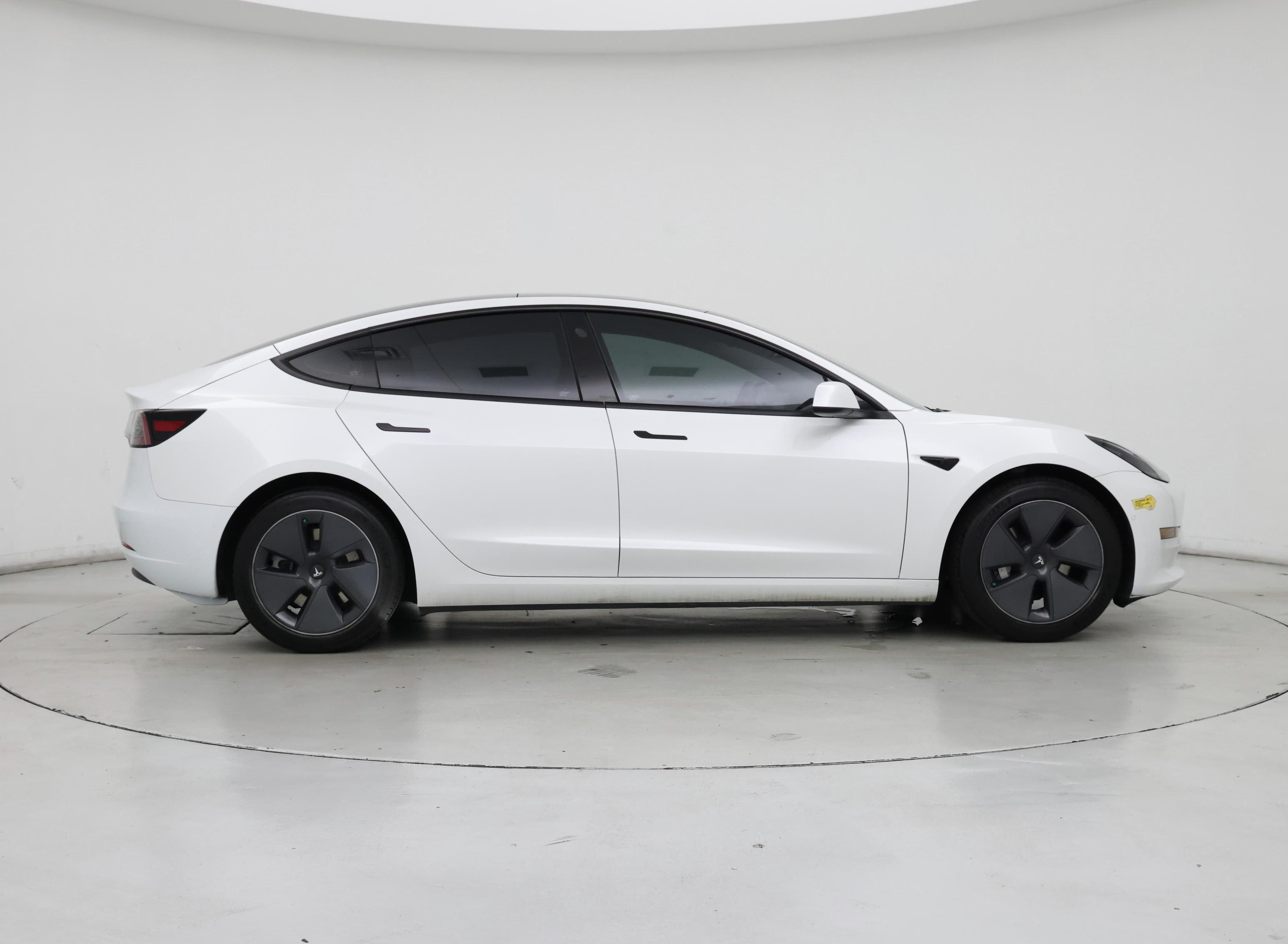 Thumbnail: 2022 Tesla Model 3 - 7