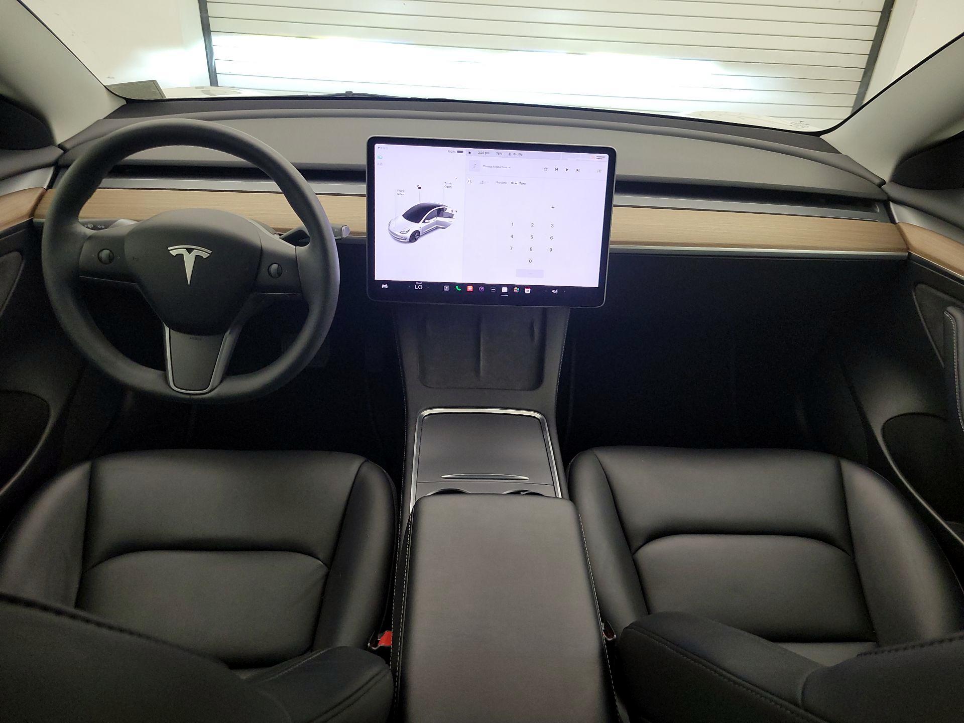 Thumbnail: 2022 Tesla Model 3 - 9