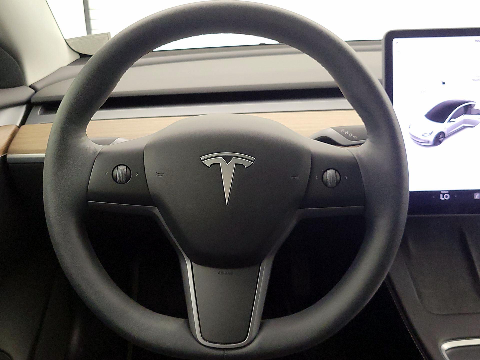 Thumbnail: 2022 Tesla Model 3 - 10